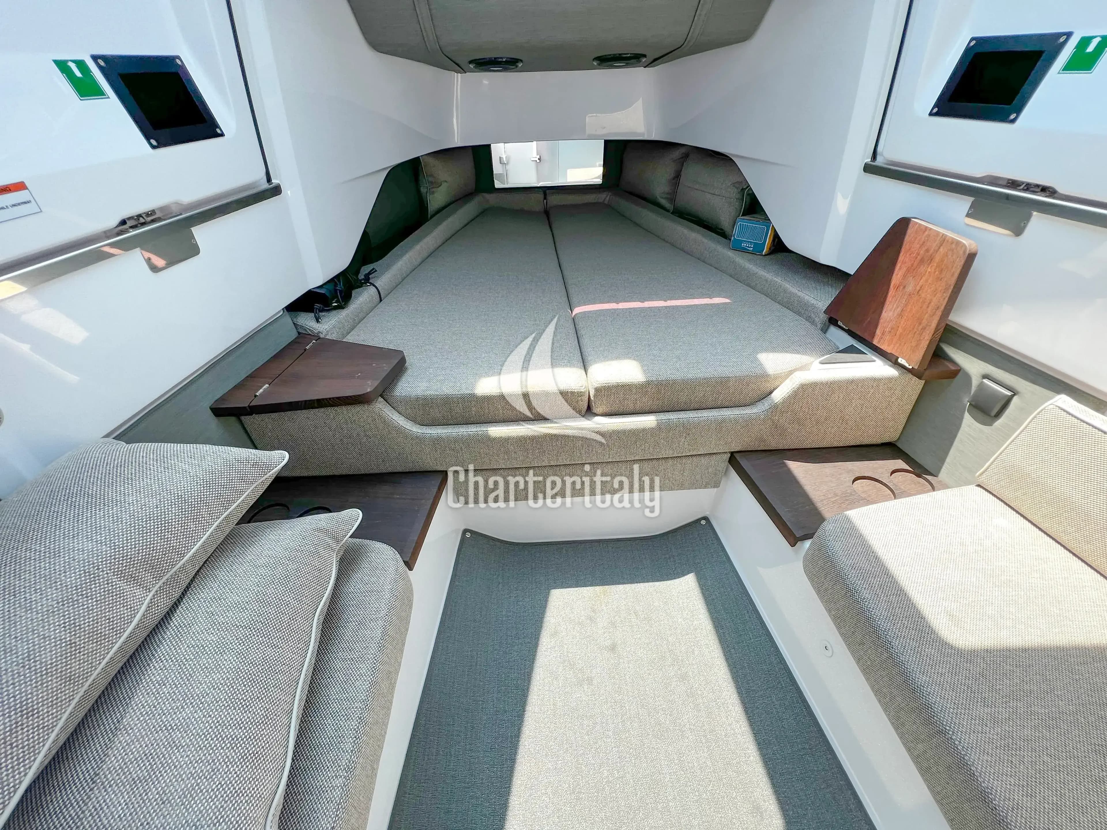Axopar 37 XC Cross Cabin - KAIZEN - 7
