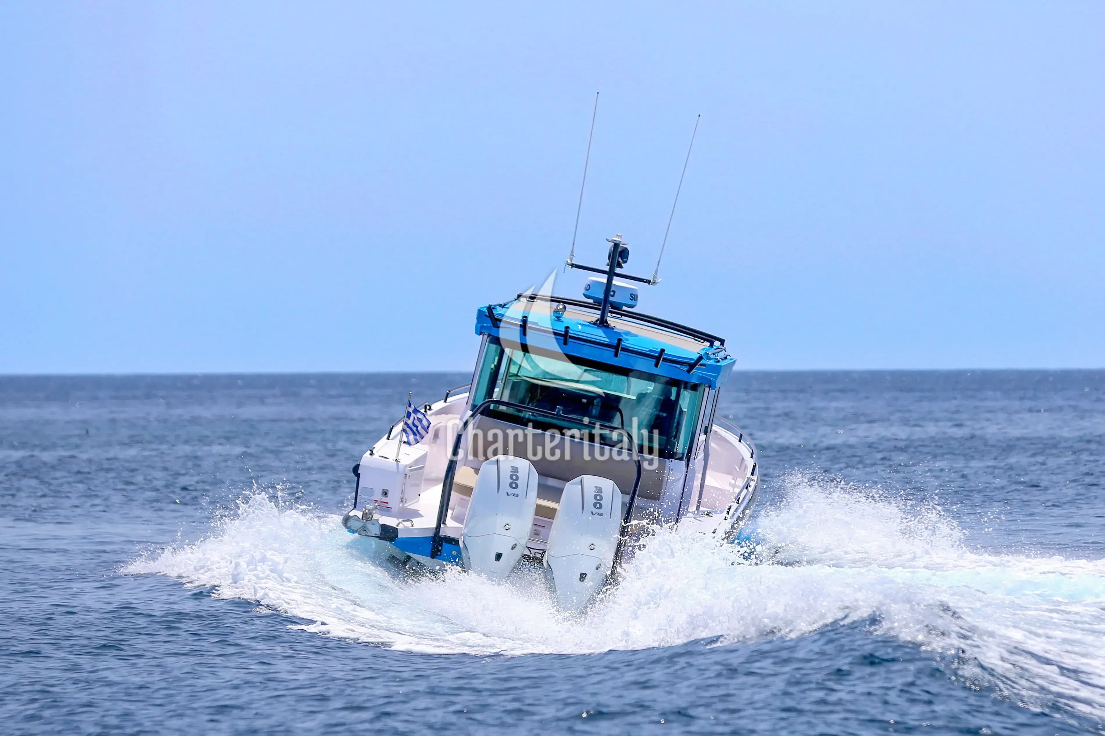 Axopar 37 XC Cross Cabin - VIDA - 10