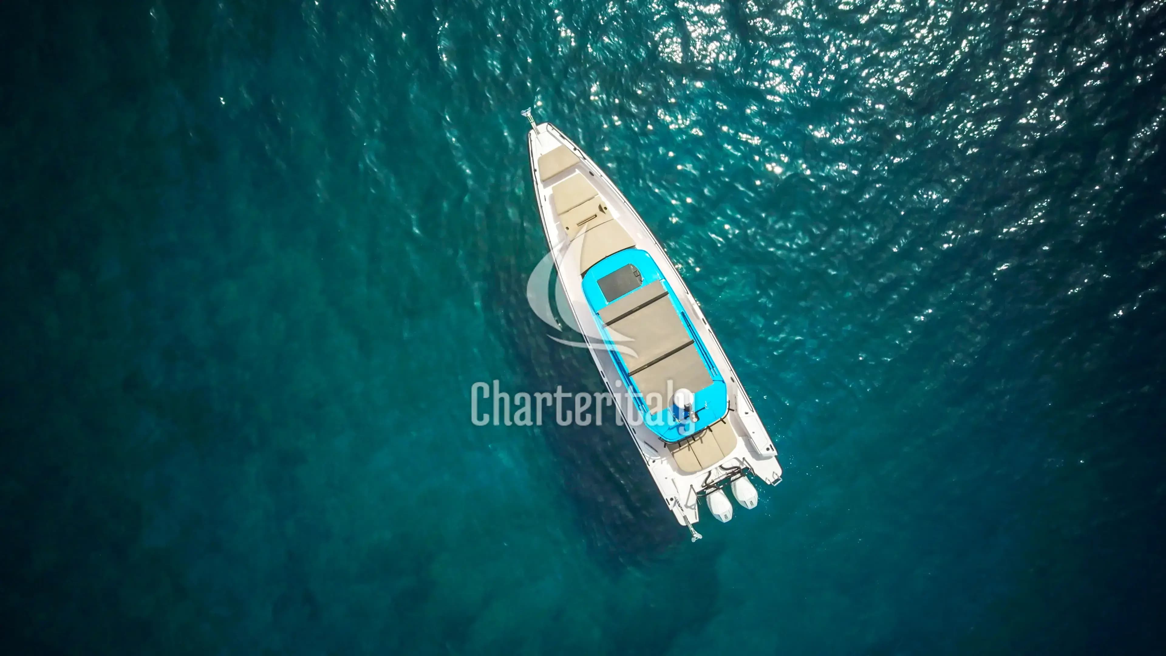 Axopar 37 XC Cross Cabin - VIDA - 15