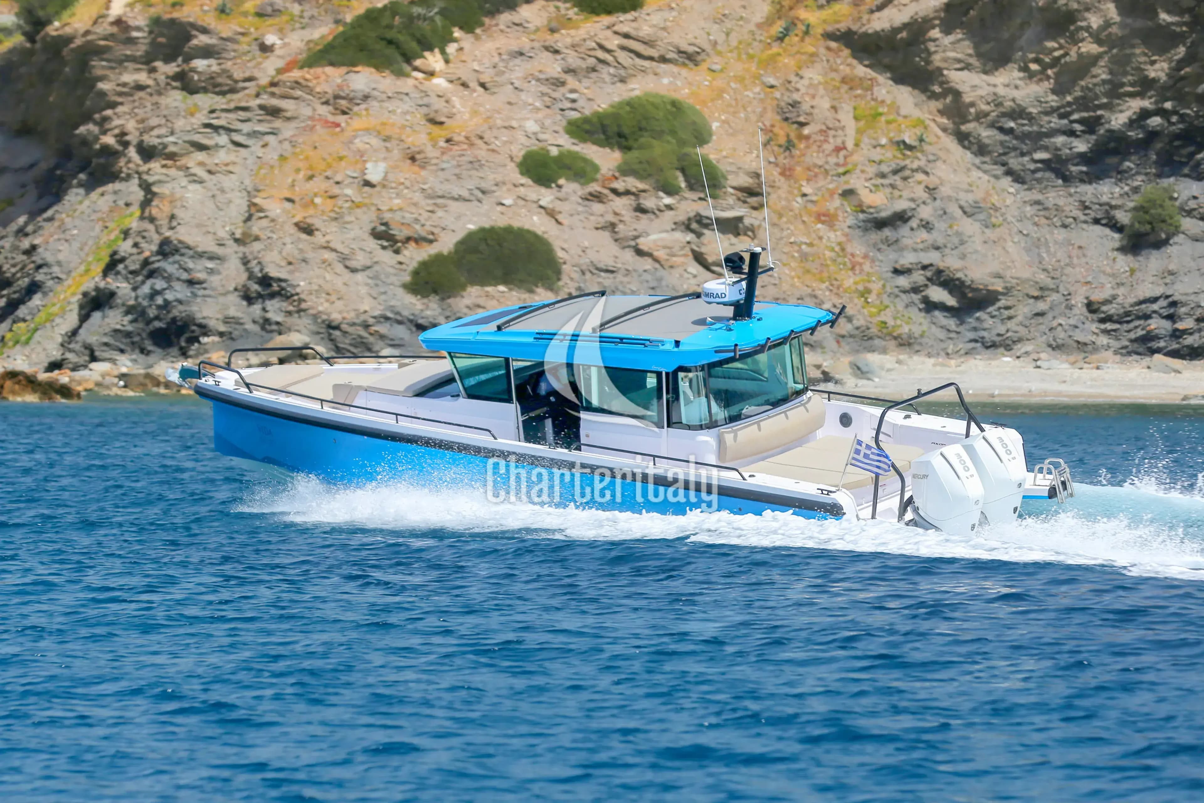 Axopar 37 XC Cross Cabin - VIDA - 4
