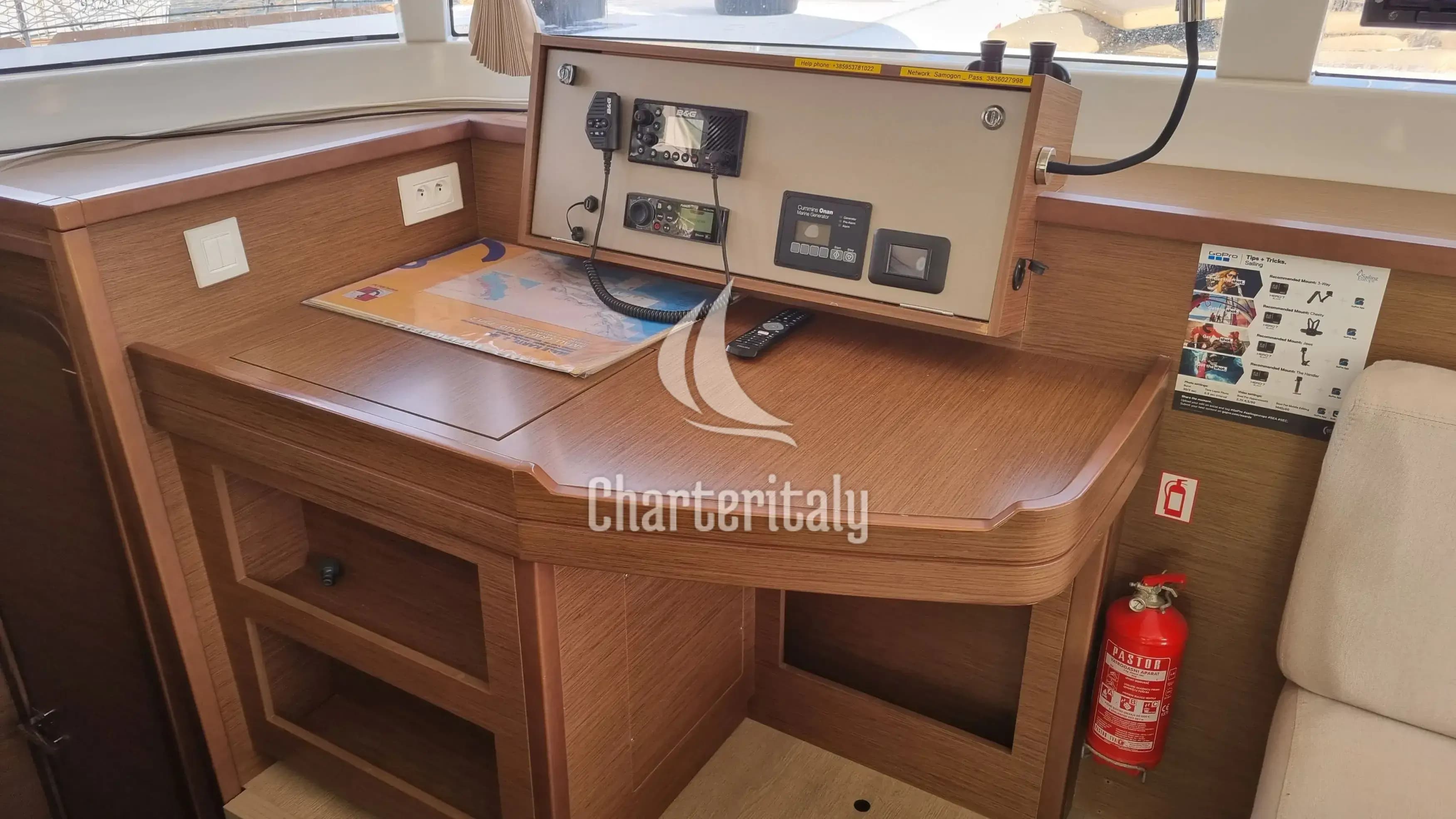 Lagoon 450 F - 4 + 2 cab. - Samogon - 18
