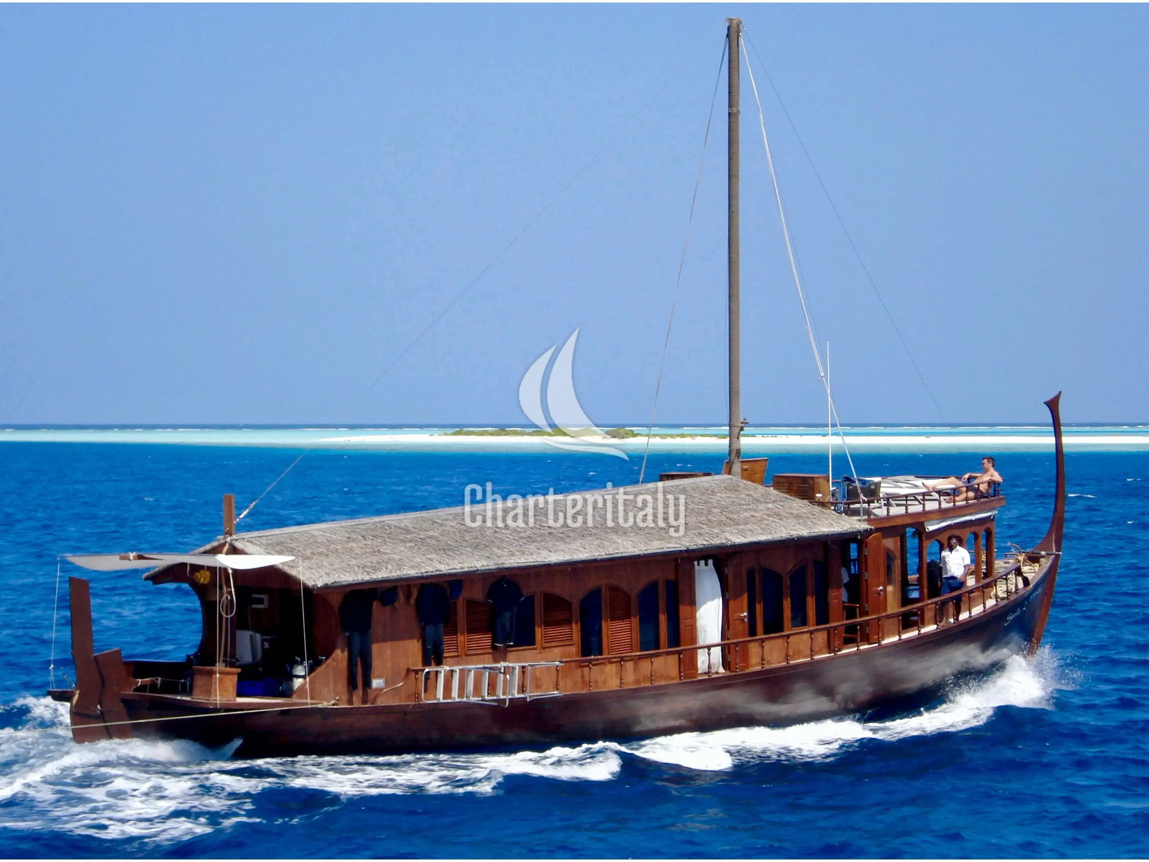 Wooden motor yacht - Stella 2 - 1