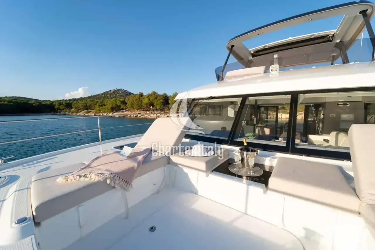 Fountaine Pajot MY6 - Family 2.0 - 11
