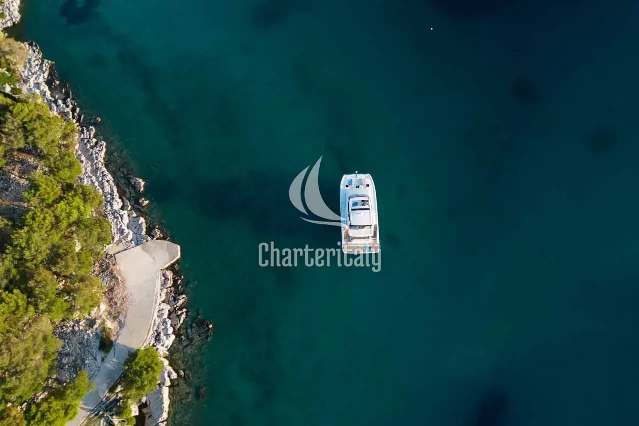 Fountaine Pajot MY6 - Family 2.0 - 48