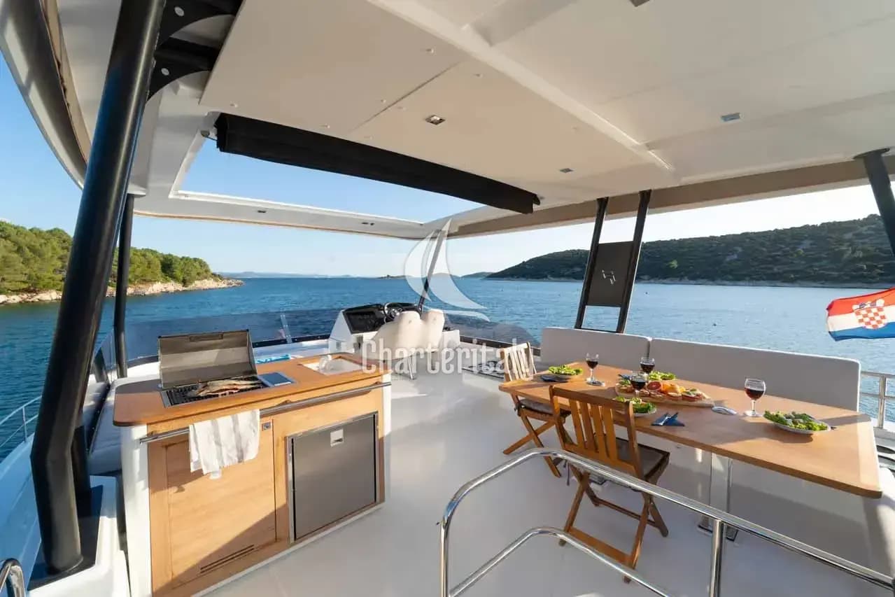 Fountaine Pajot MY6 - Family 2.0 - 15