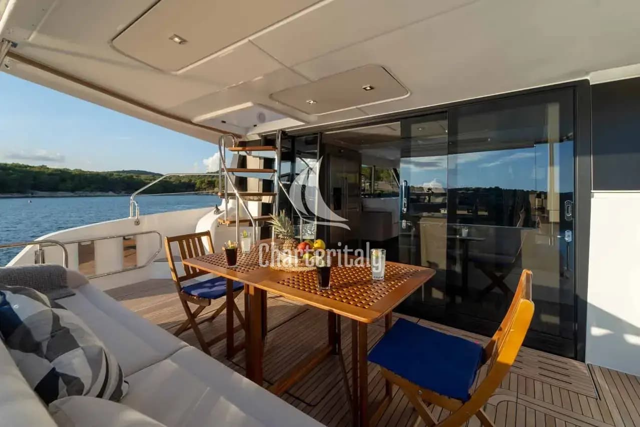 Fountaine Pajot MY6 - Family 2.0 - 12