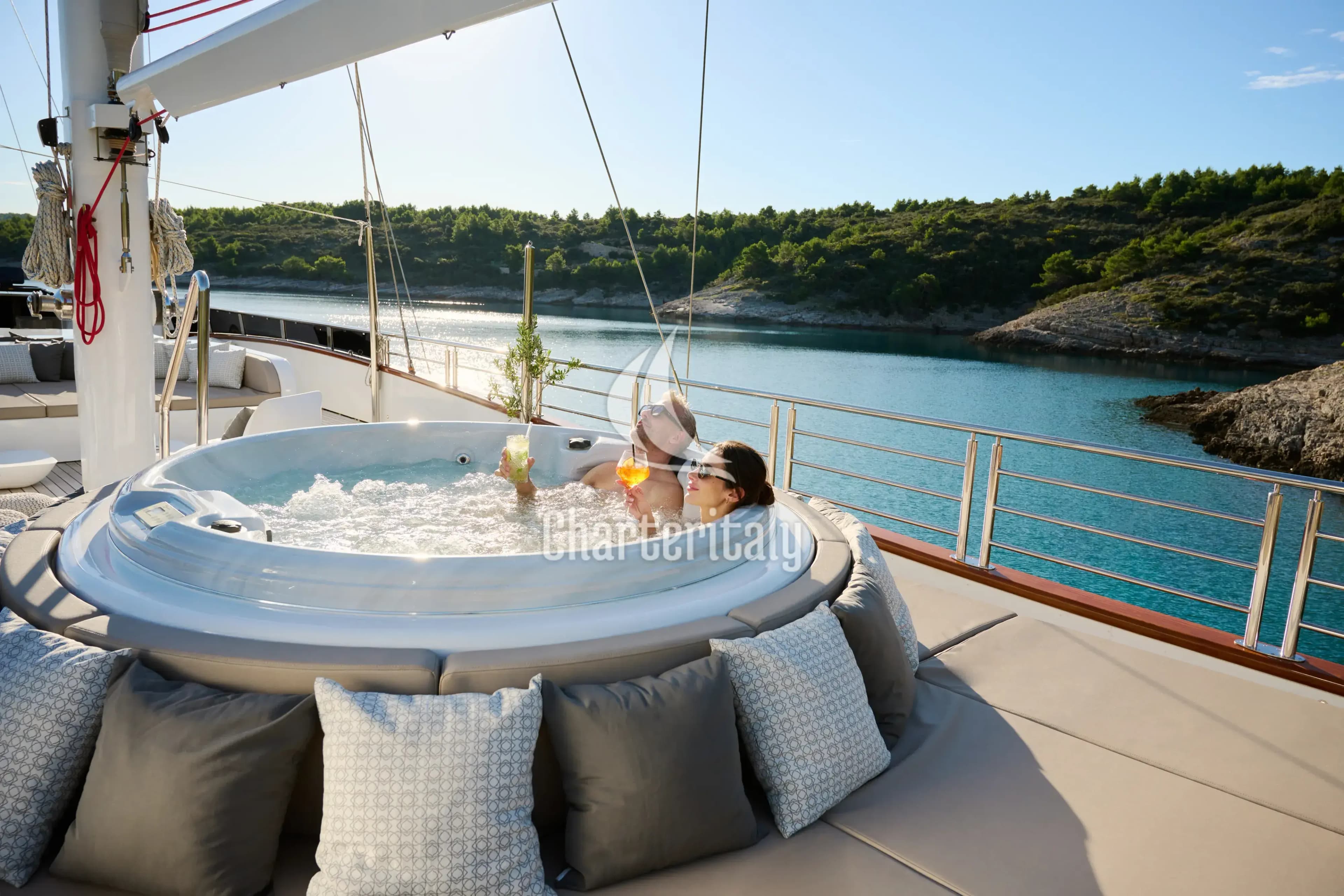 Motoryacht - Love Story - 23