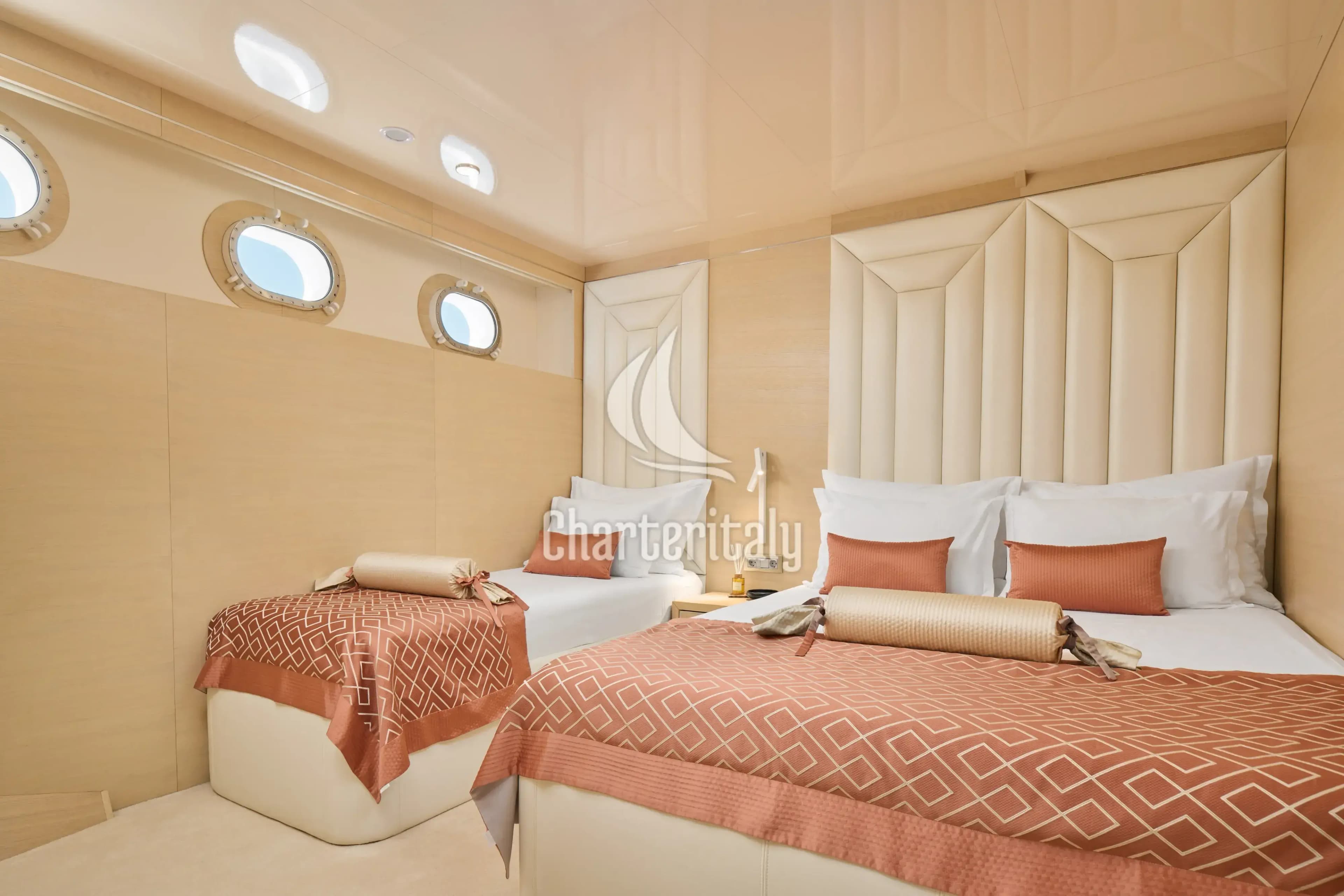 Motoryacht - Love Story - 28