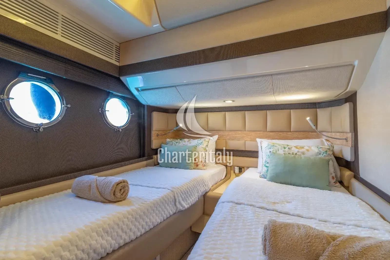 Azimut 64 - Not Dead Yet - 6
