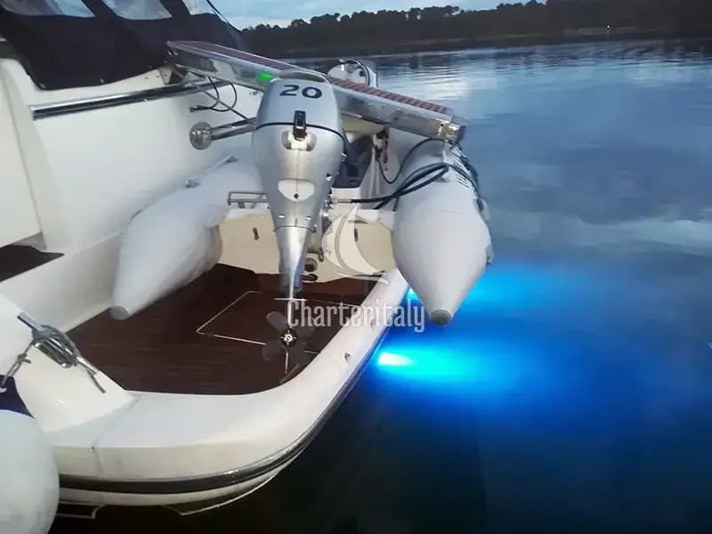 Fairlane Phantom 50 - Luna IV - 14