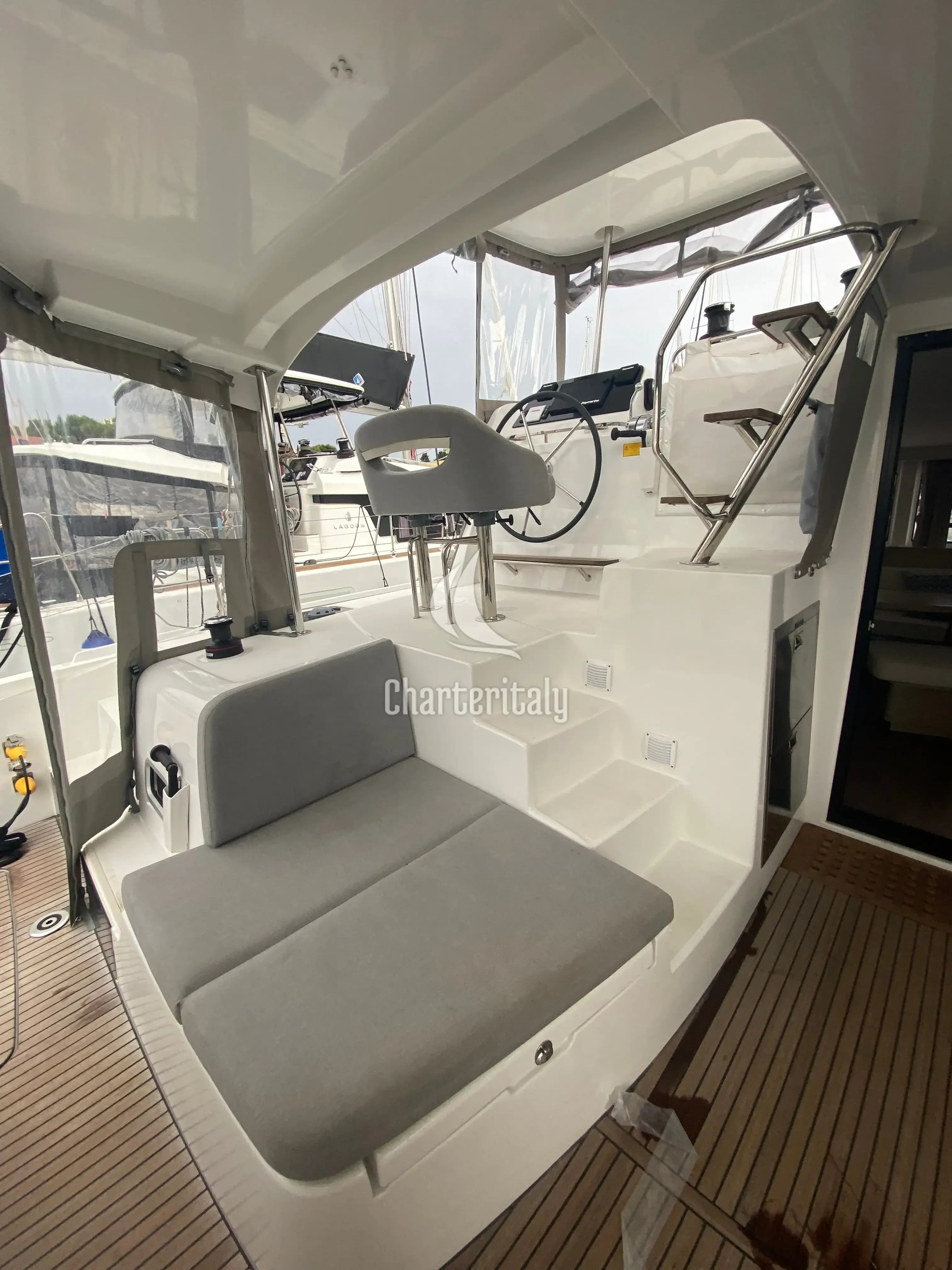 Lagoon 42 - Brunhilde - 21