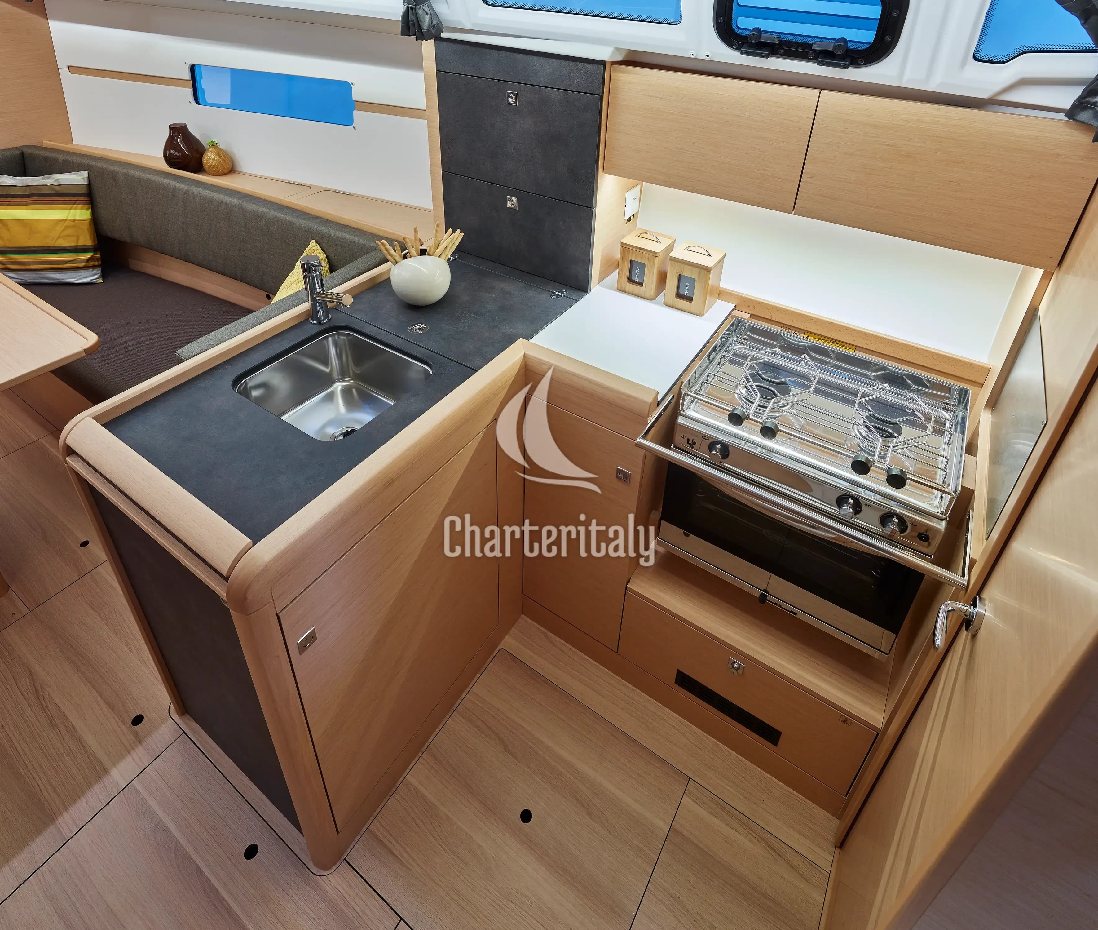 Sun Odyssey 349 - Ana - 17