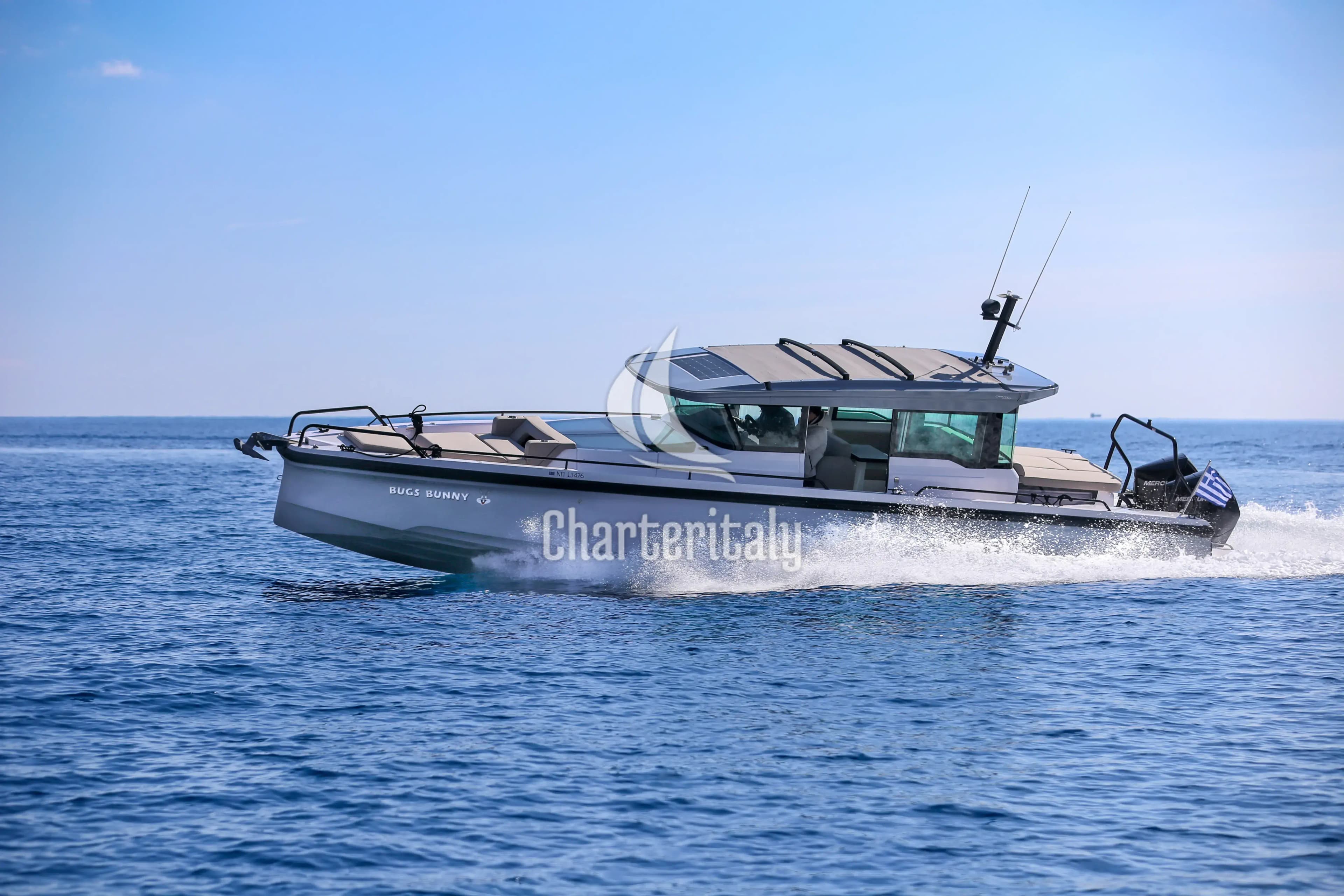 Axopar 37 XC Cross Cabin - BUGS BUNNY - 3