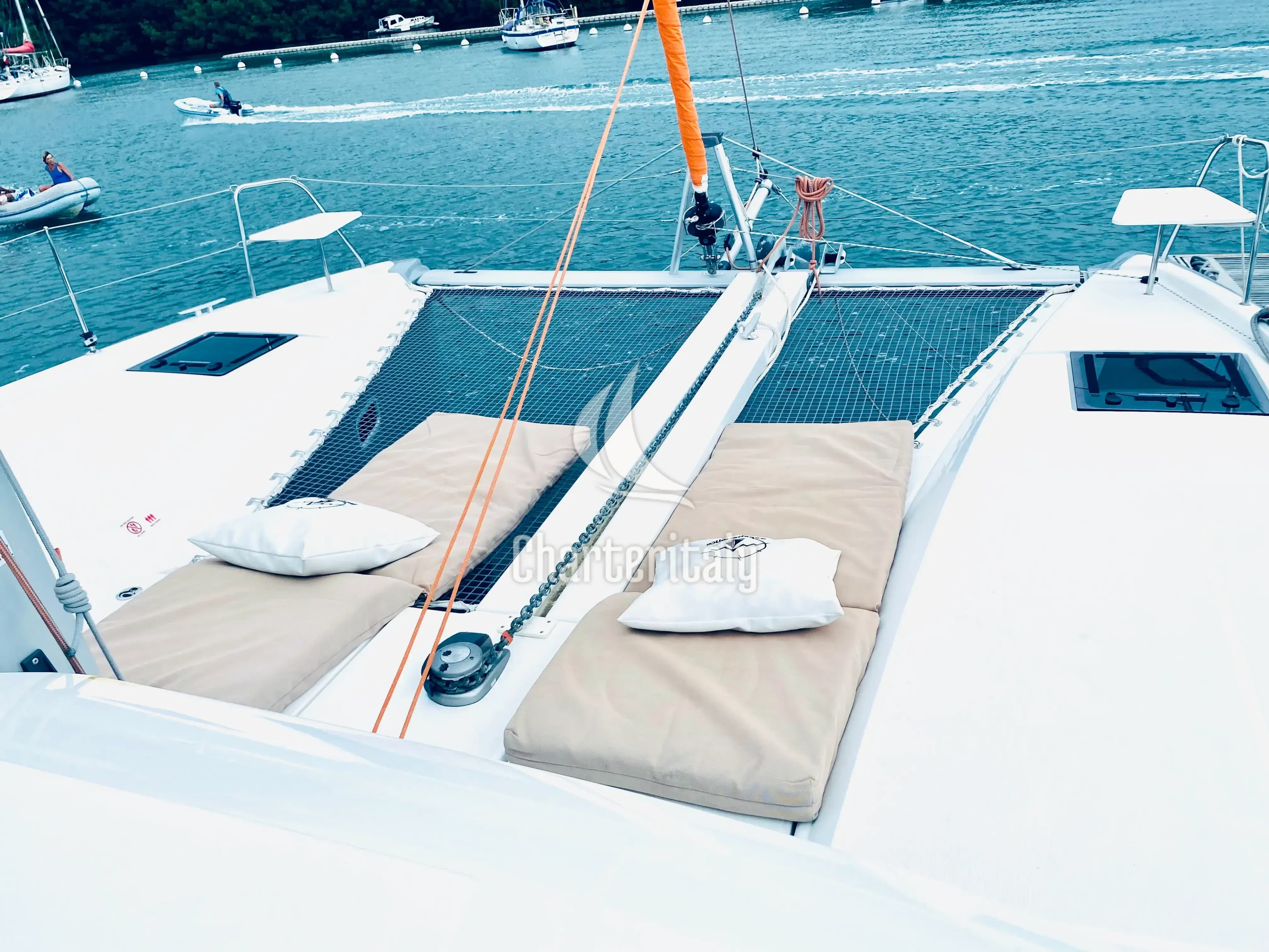 Excess 11 - MOANA Denia BAREBOAT - 6