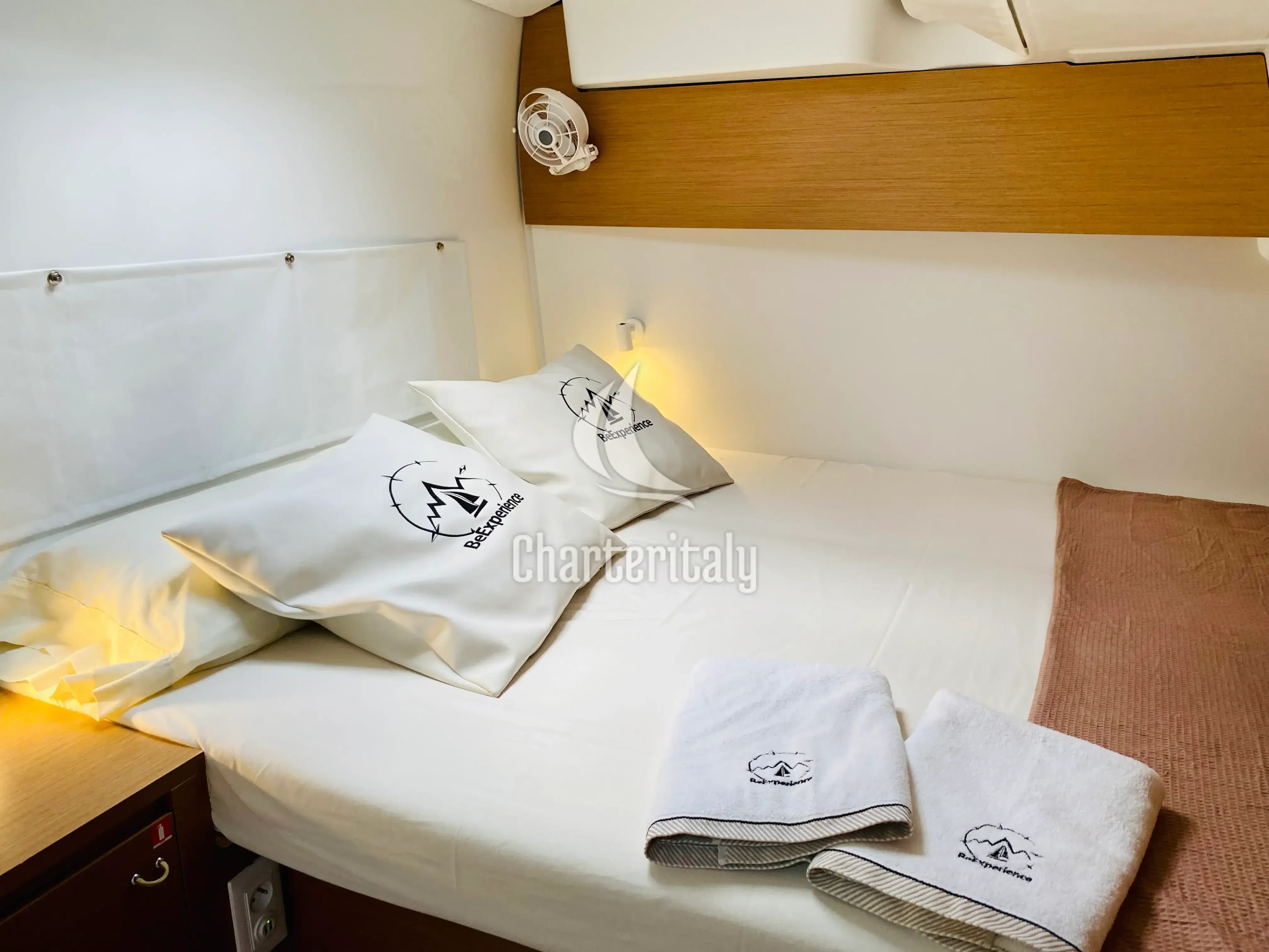 Excess 11 - MOANA Denia BAREBOAT - 11