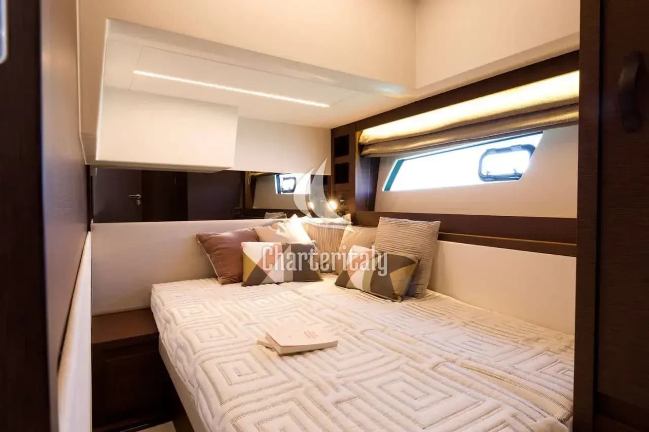 Prestige 520 Flybridge - 3 + 1 cab. - Caprice - 16