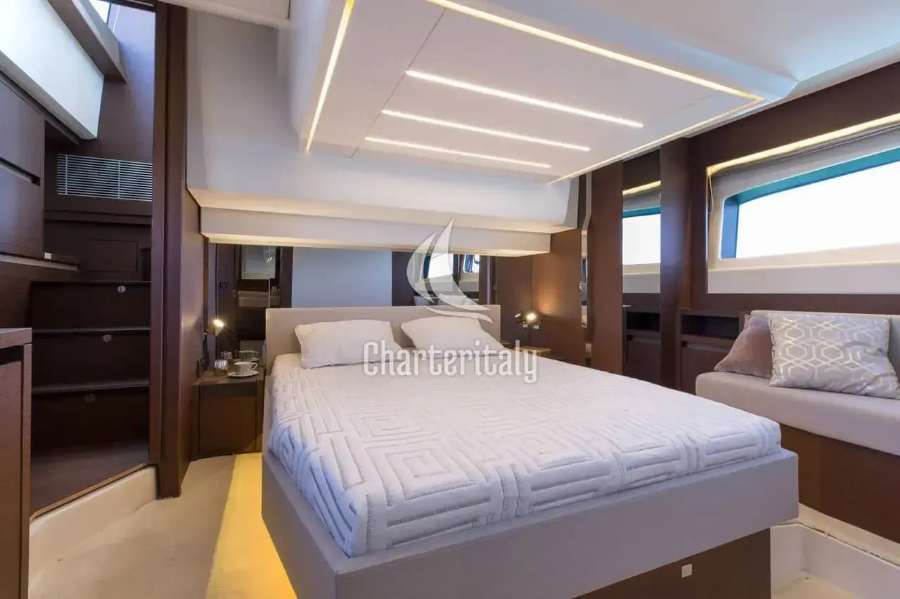 Prestige 520 Flybridge - 3 + 1 cab. - Caprice - 17