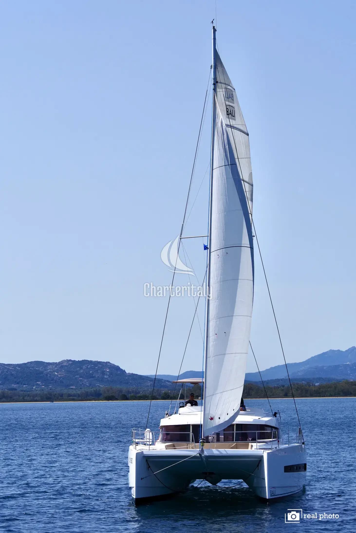 Bali 4.1 - Alba - Water maker, Solar Panel - 18