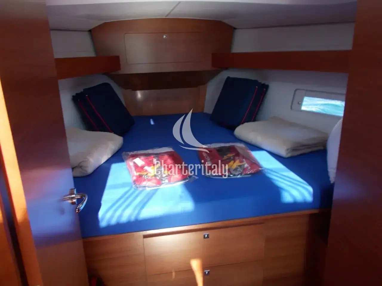 Dufour 382 GL - Fever - 7