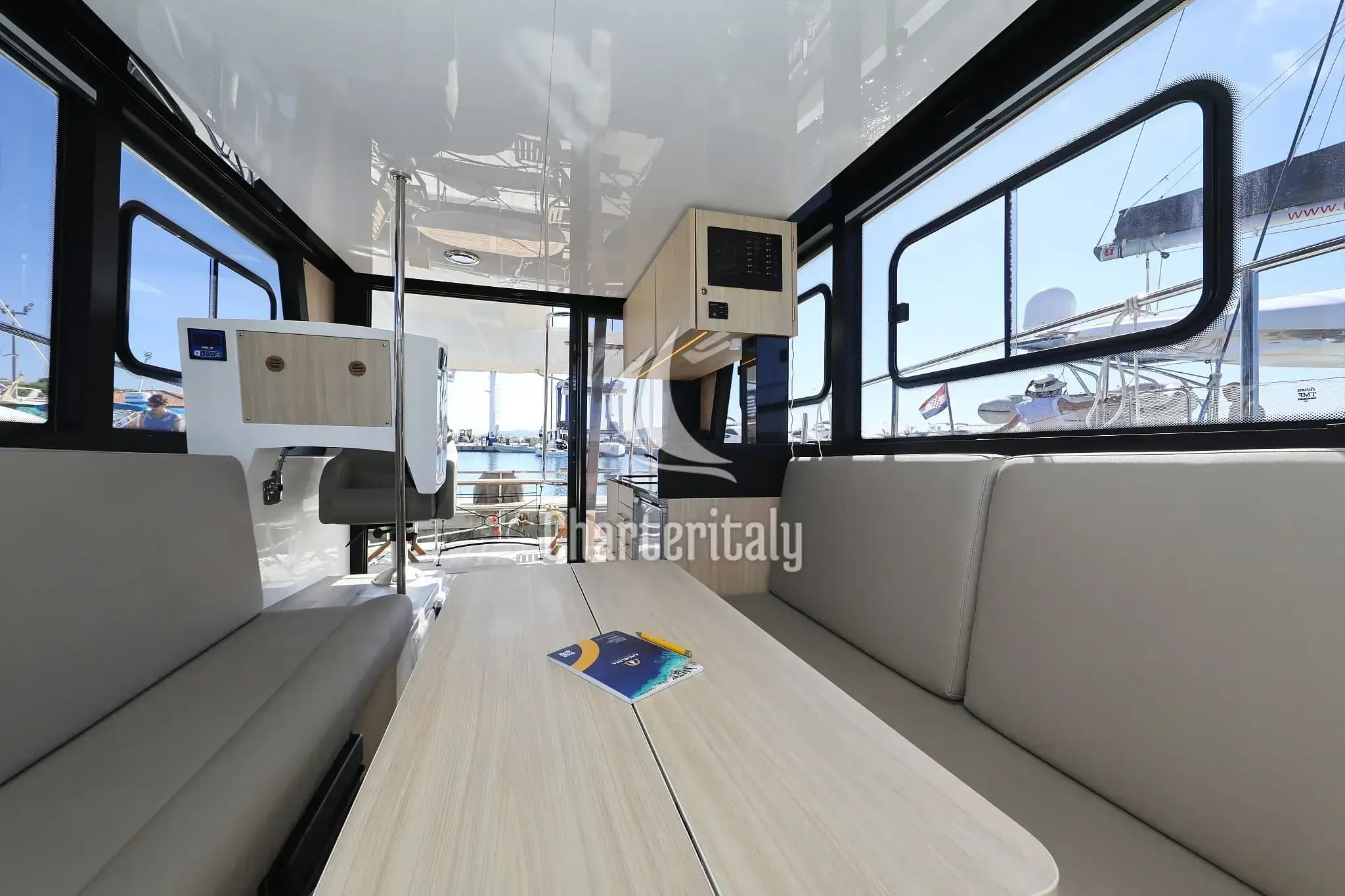 Futura 40 Grand Horizon - Batu - 18