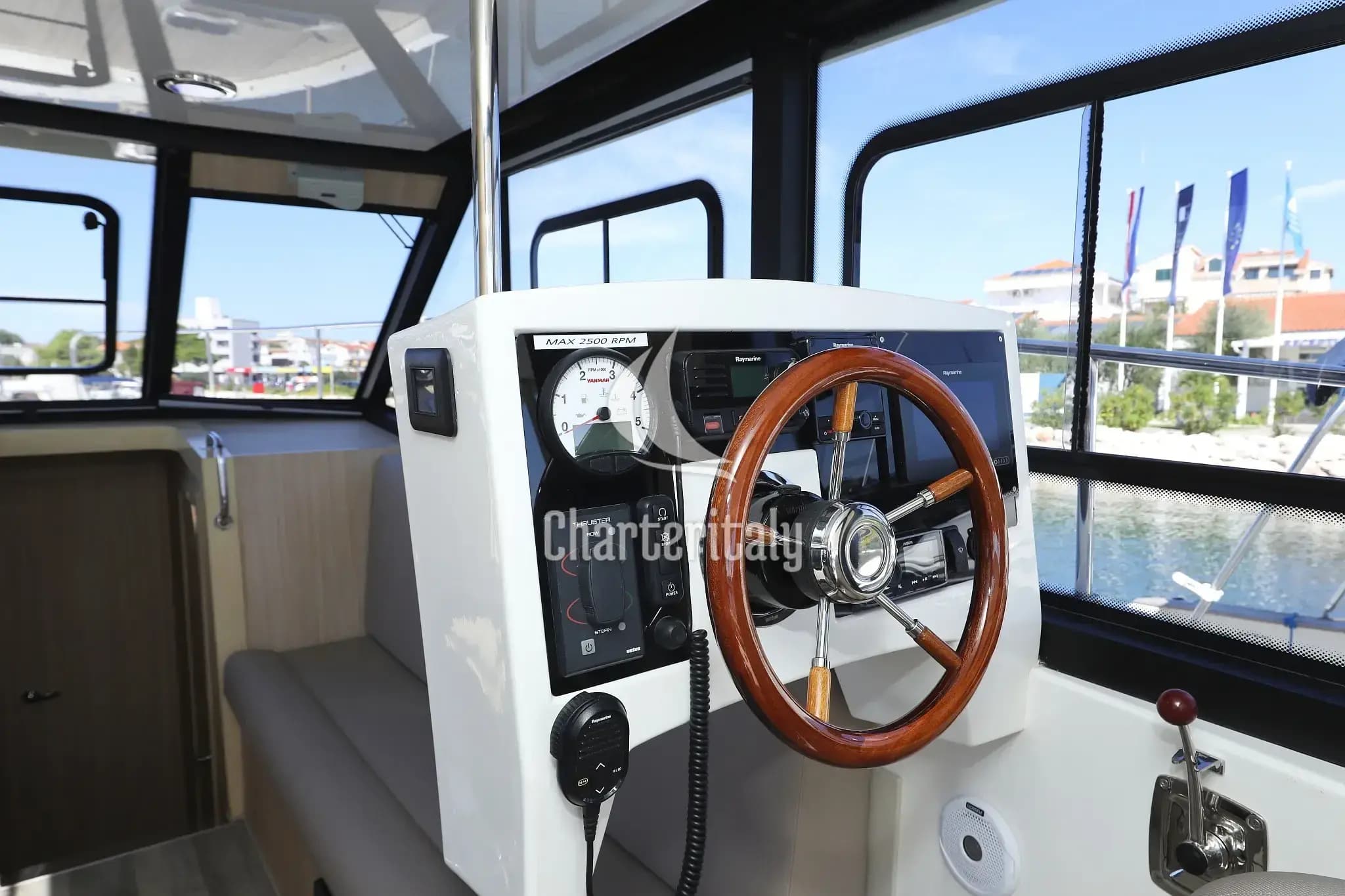 Futura 40 Grand Horizon - Batu - 22