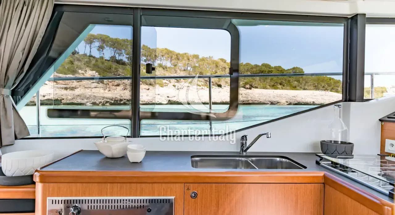 Swift Trawler 30 Fly - Anna Rosa - 17