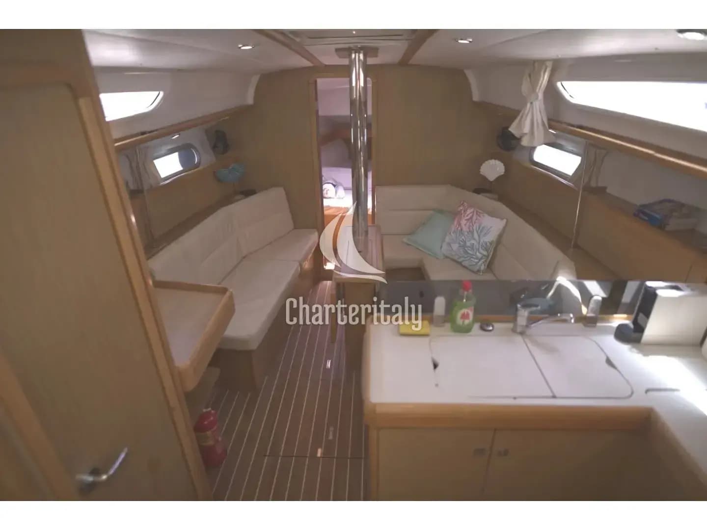 Sun Odyssey 36i - Candy - 9