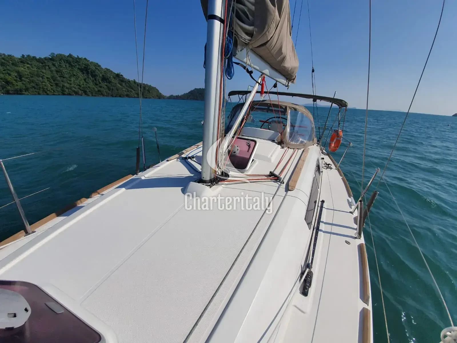 Sun Odyssey 33i - Aqua - 13