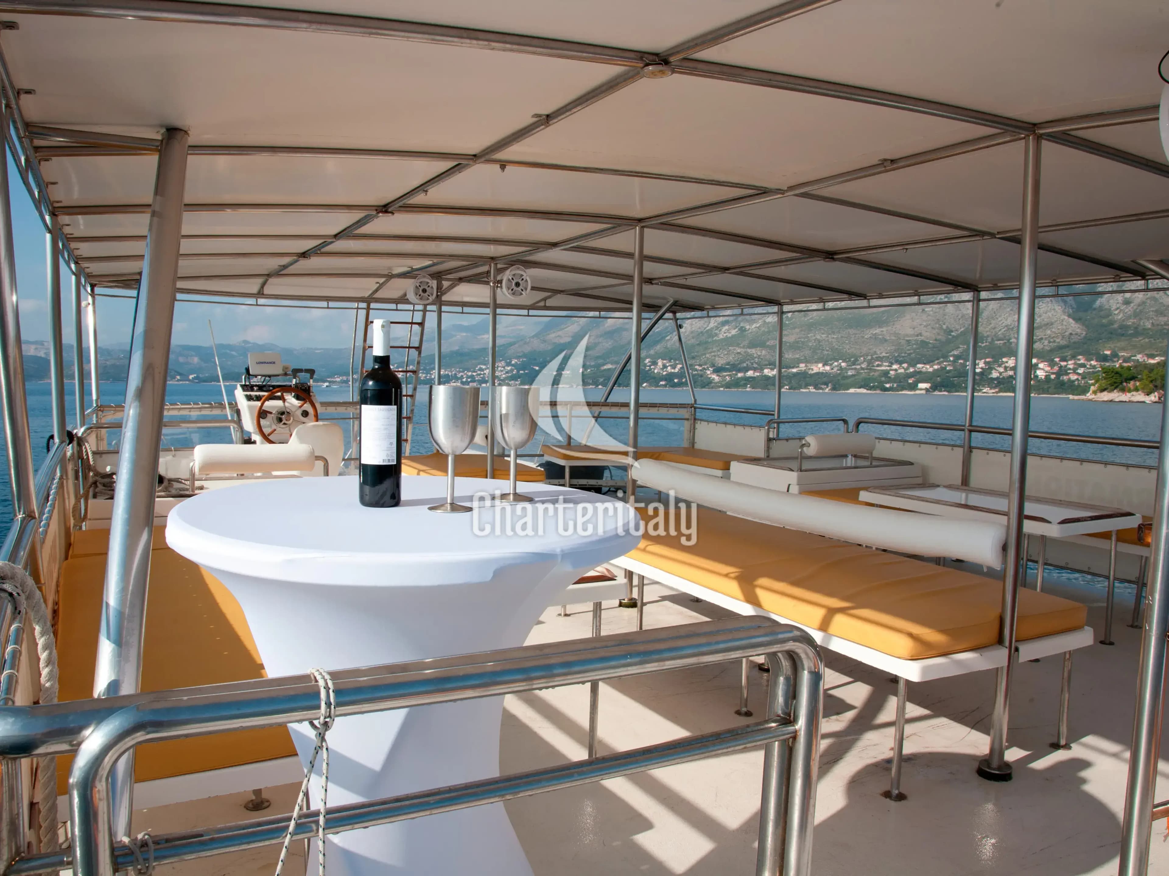 Catamaran - Epidaurum - 4