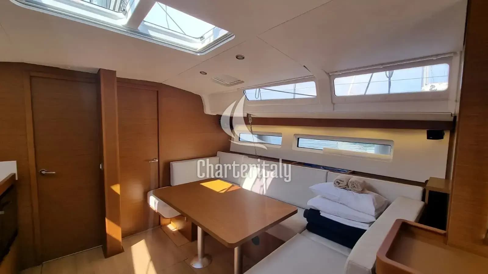 Sun Odyssey 490 - Izzy - 16