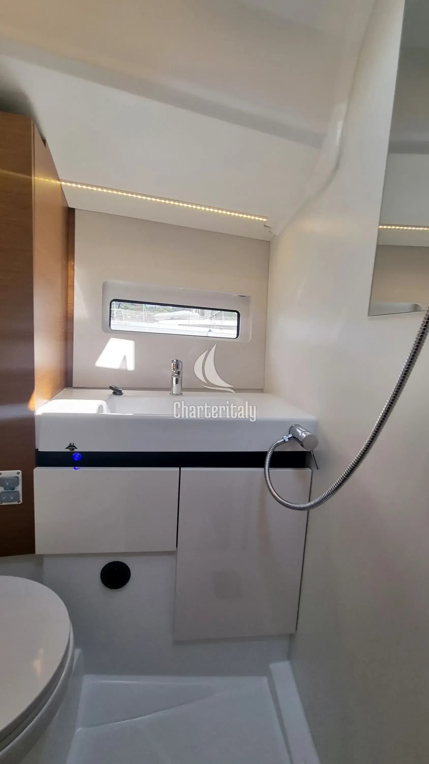 Sun Odyssey 490 - Izzy - 40