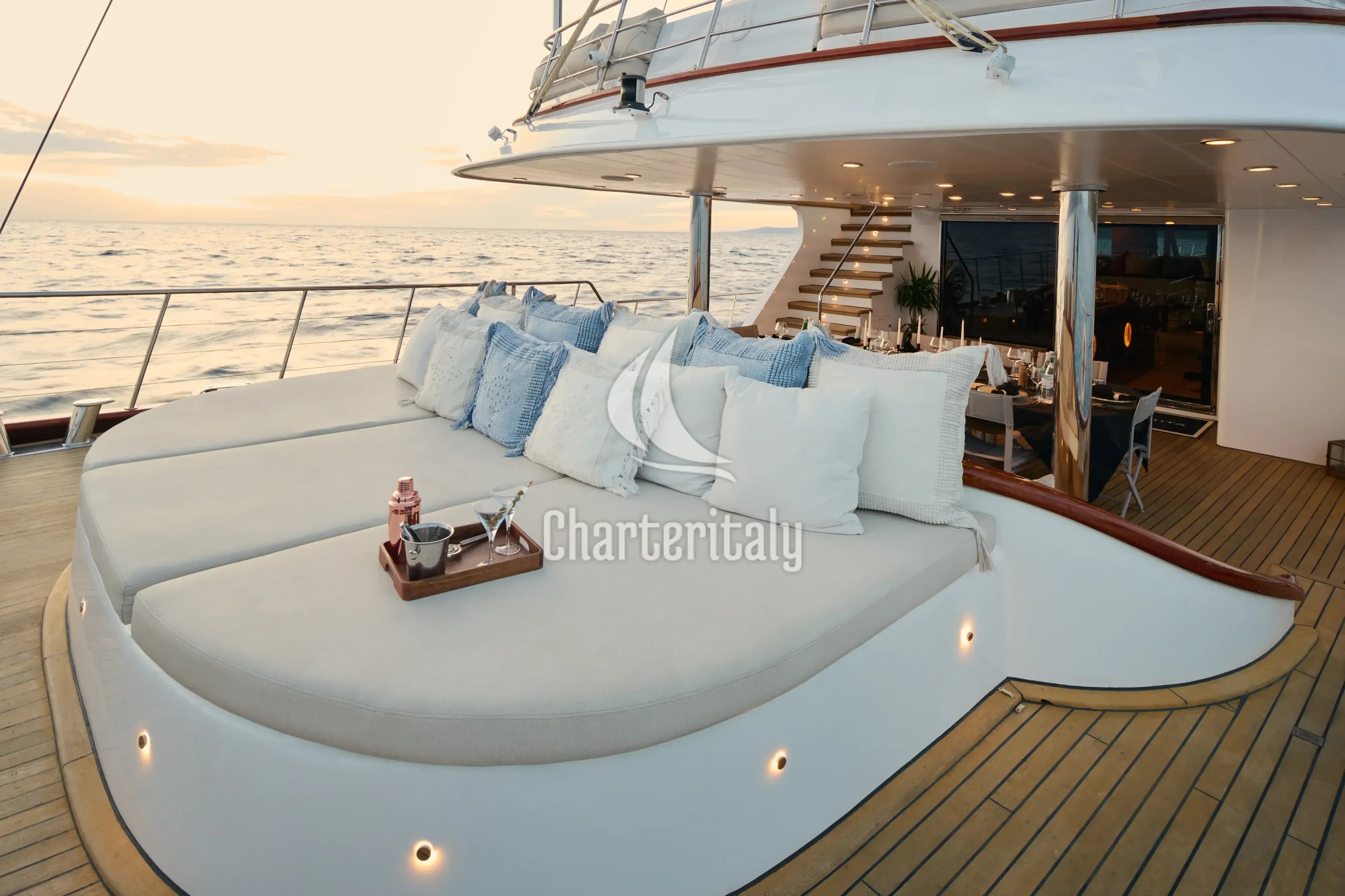 Motor sailer - Lady Gita - 12