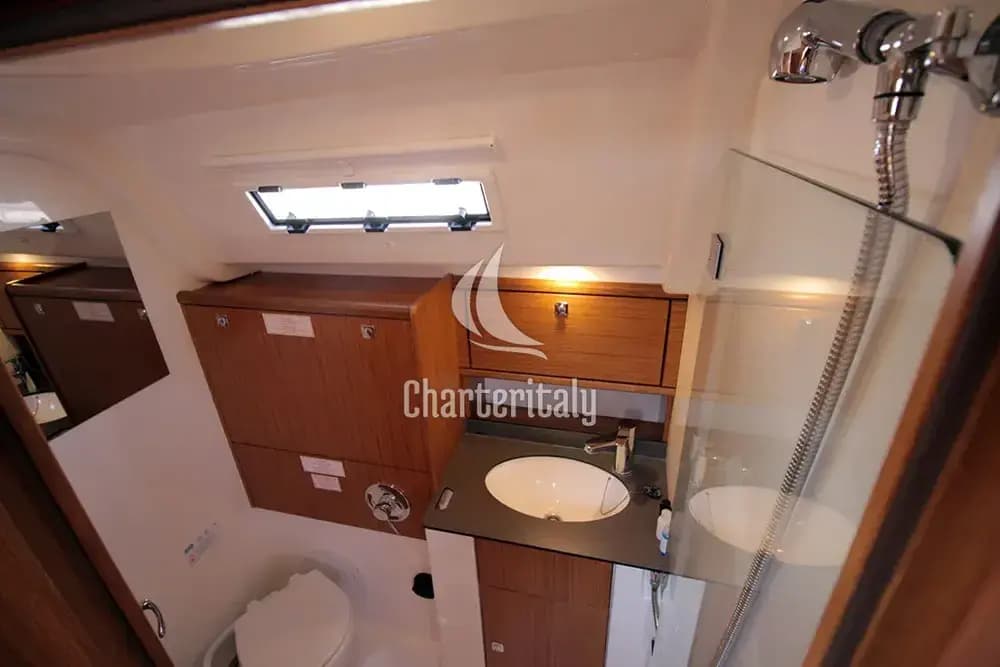 Bavaria Cruiser 51 - Firewall - 14