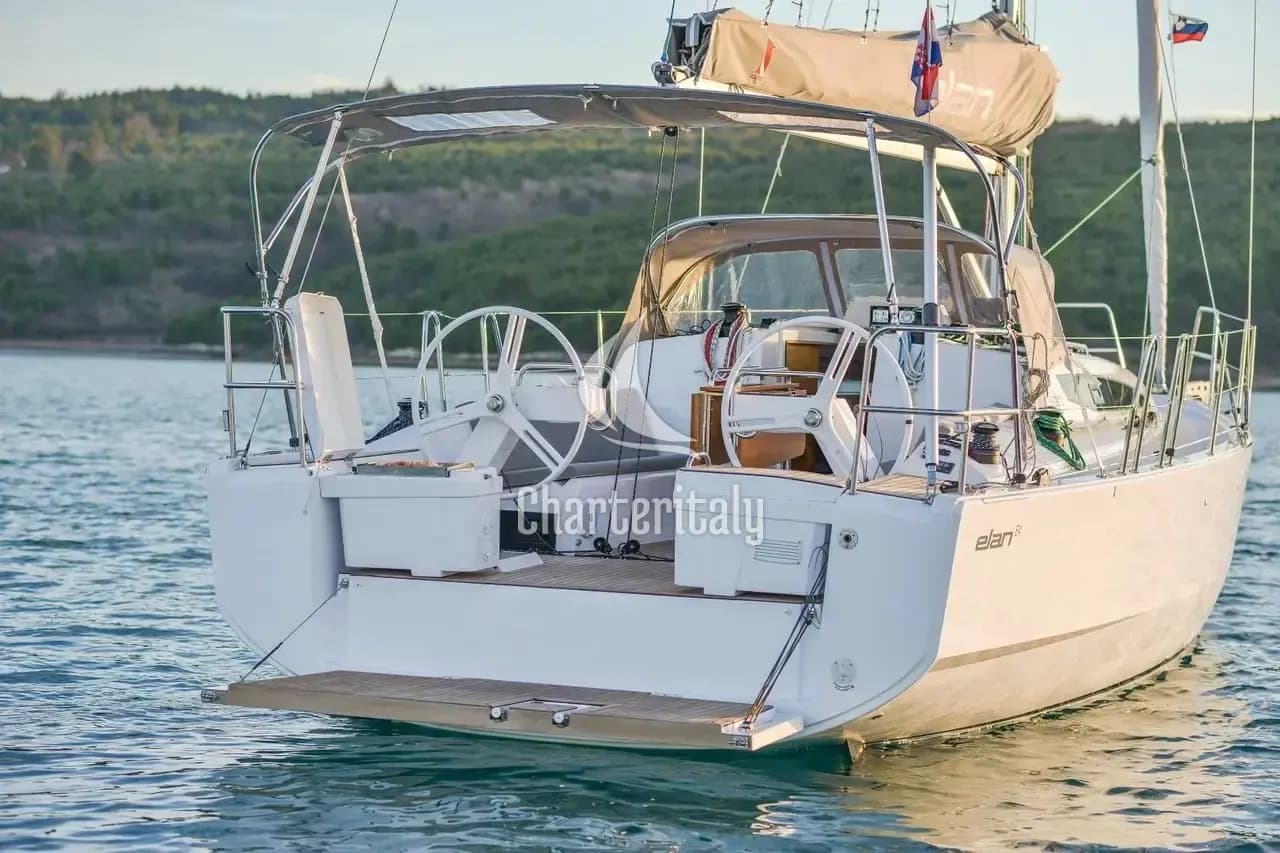 Elan E4 - Shark - 12