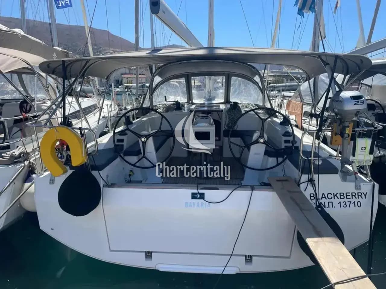 Bavaria C42 - BLACKBERRY - 1