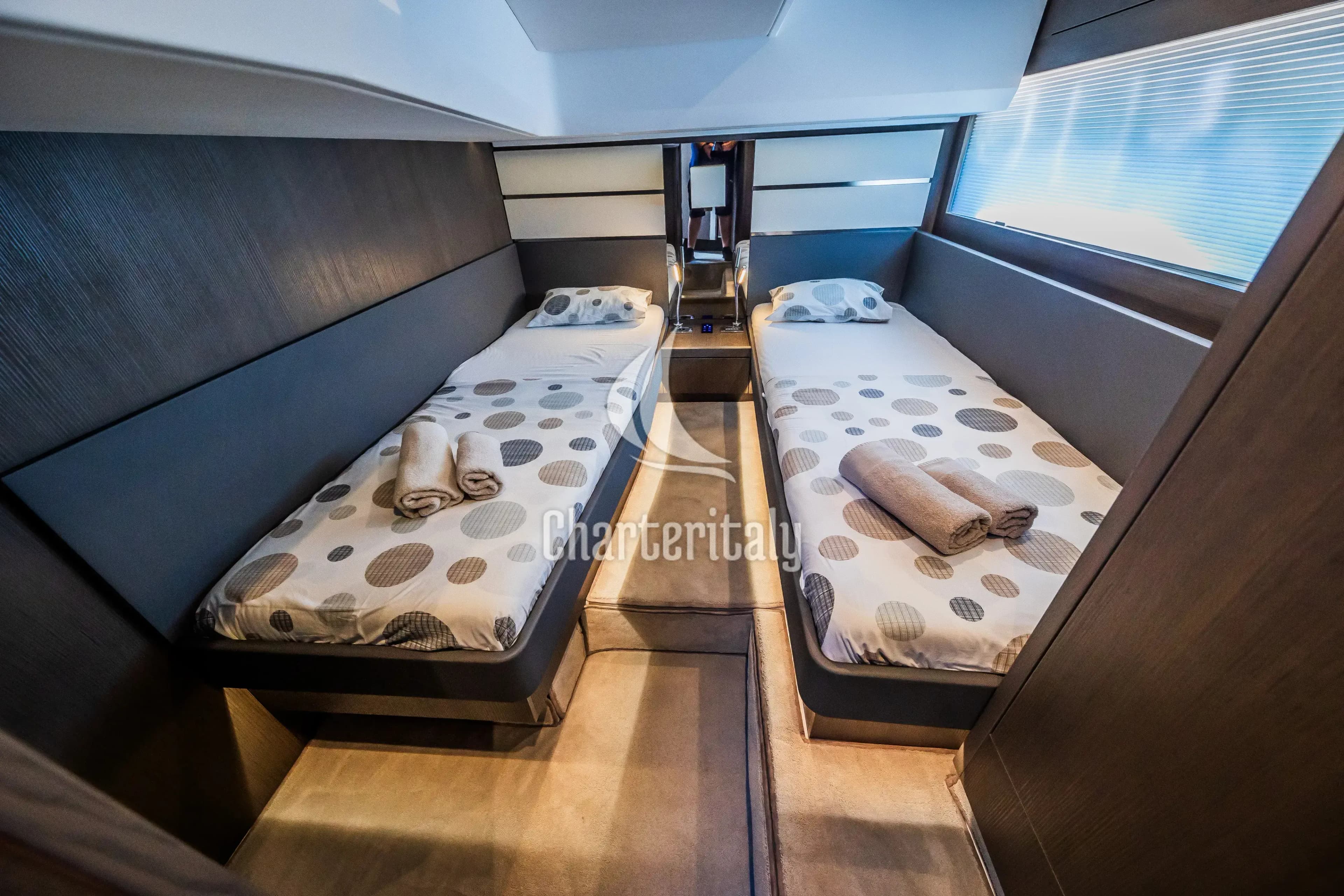 Sealine F430 - Grace II - 28