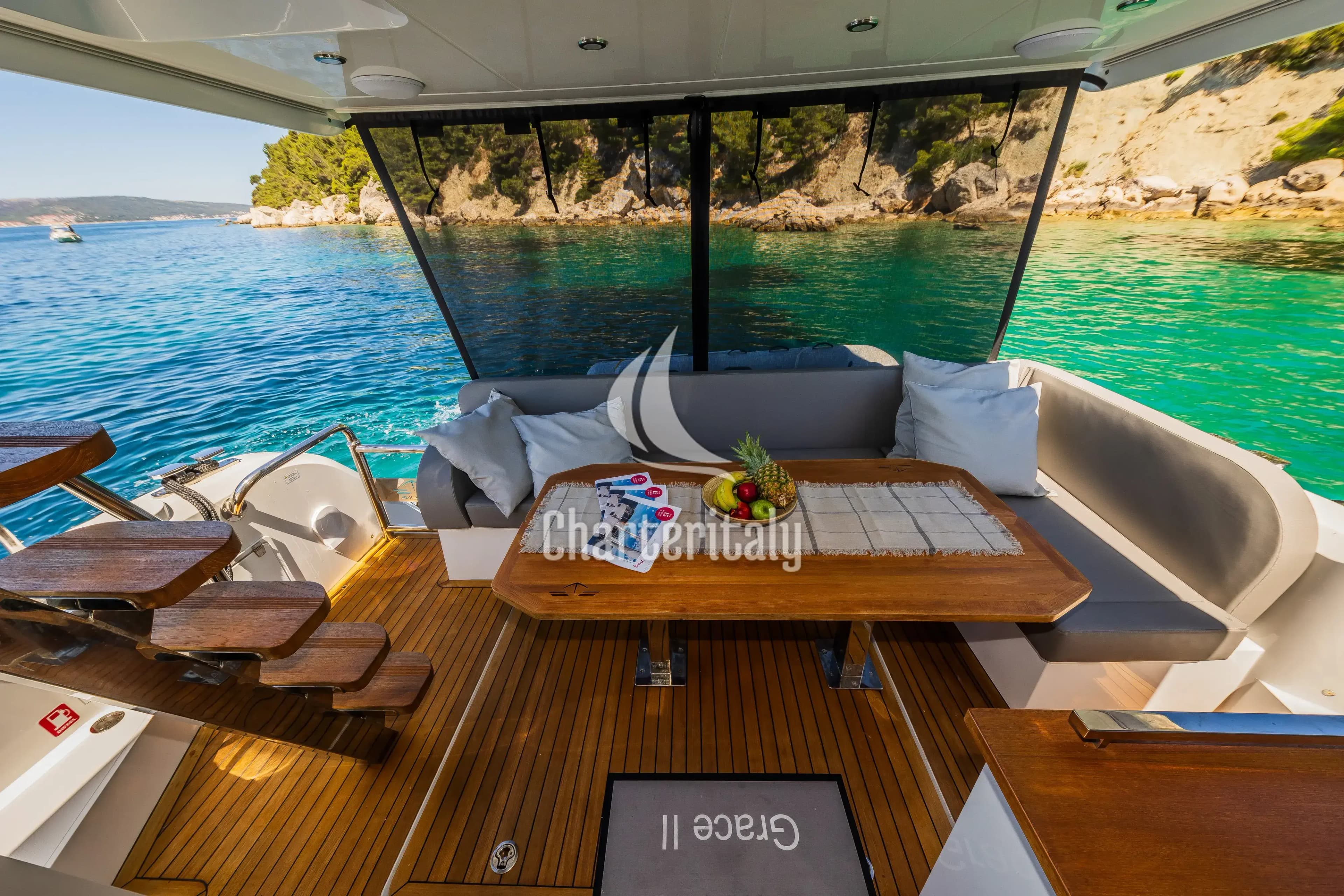 Sealine F430 - Grace II - 9