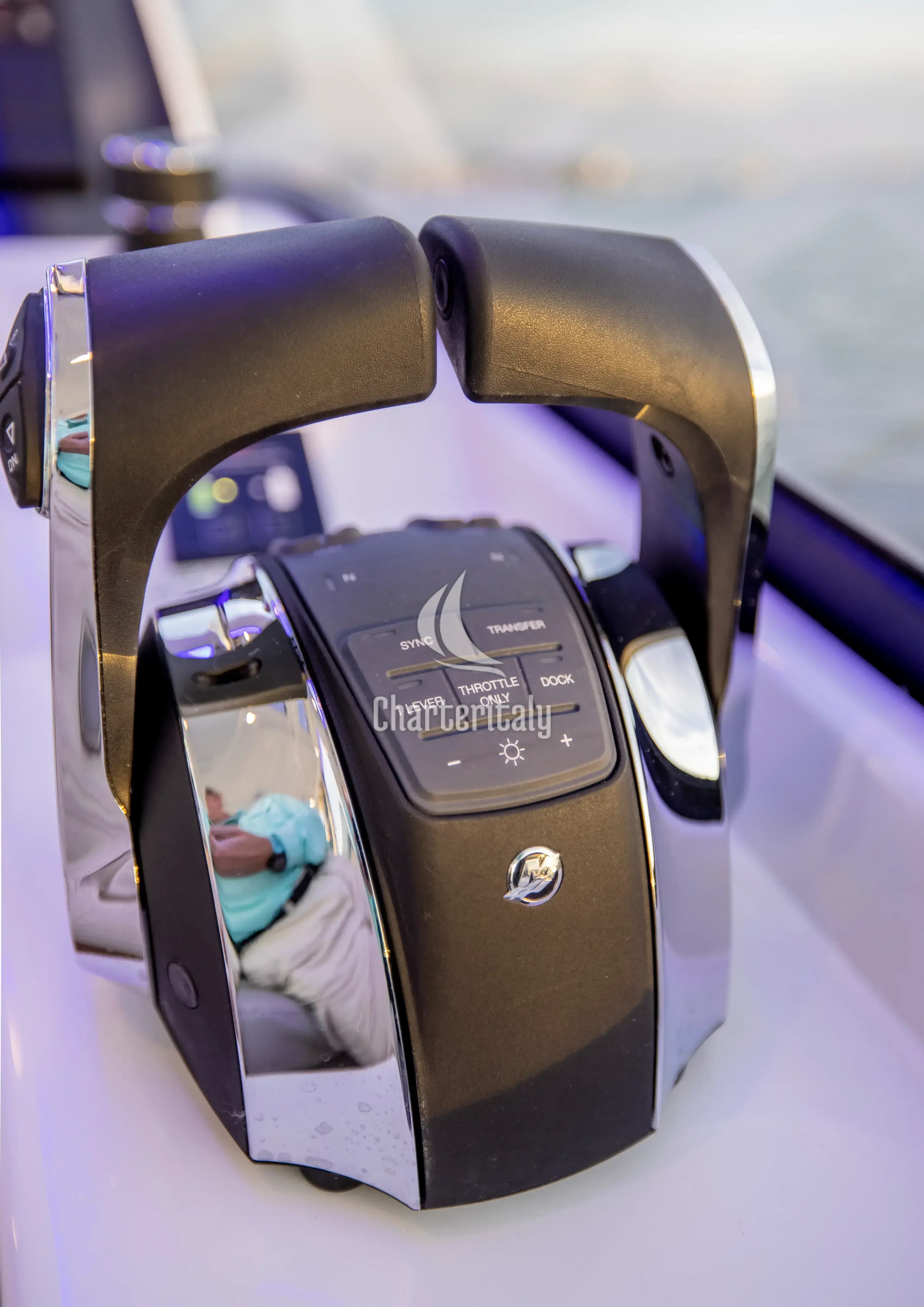 Aquila 32 Sport - BATCAT - 14