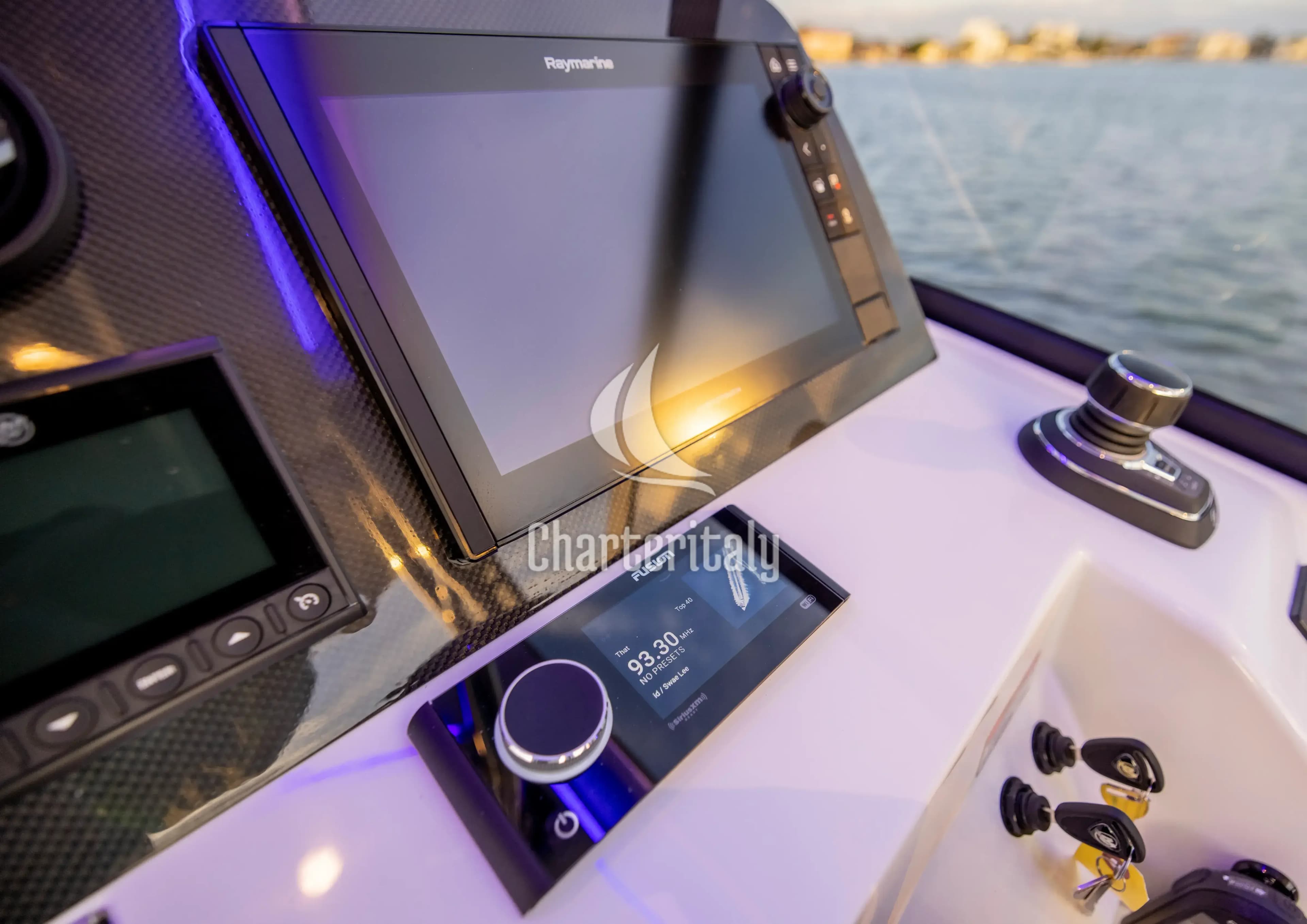 Aquila 32 Sport - BATCAT - 5