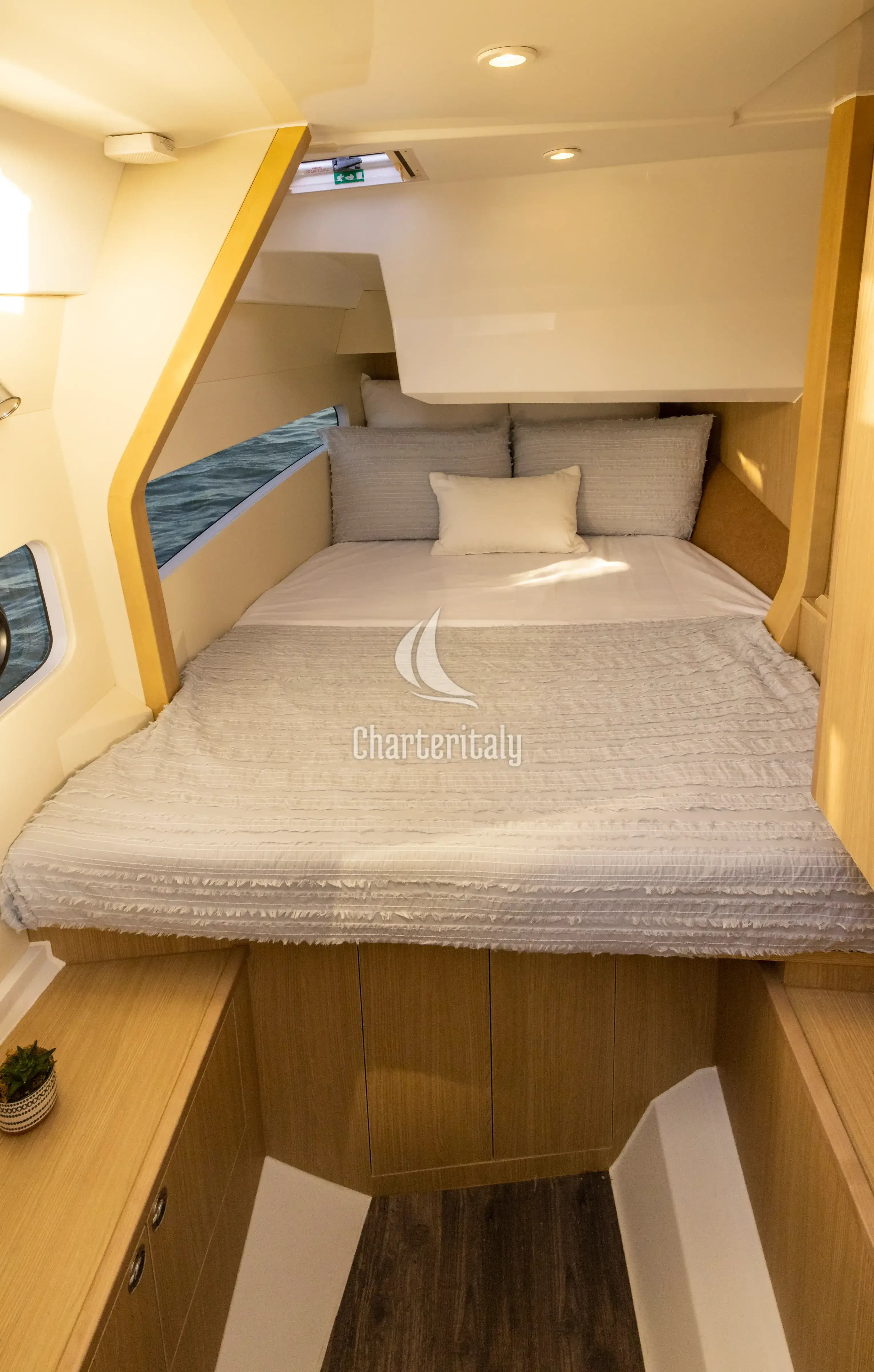 Aquila 32 Sport - BATCAT - 18