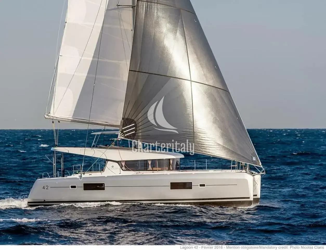 Lagoon 42 - 4 + 2 cab. - Canopée - 4