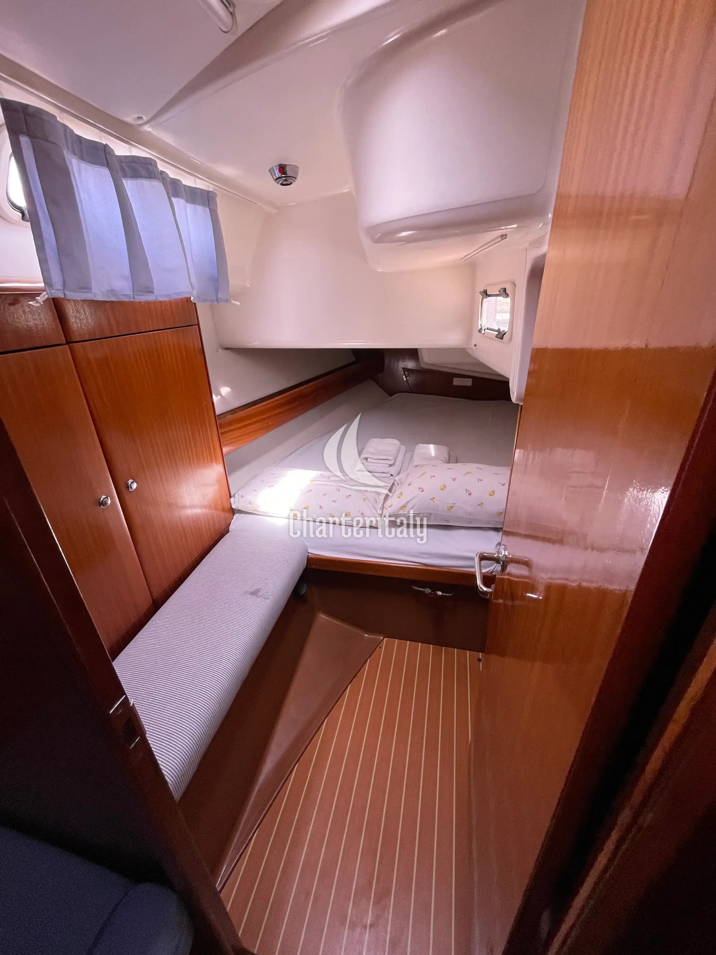Bavaria 44 - Danai (with Bowthruster ,Solar Panels, New Sails) - 4