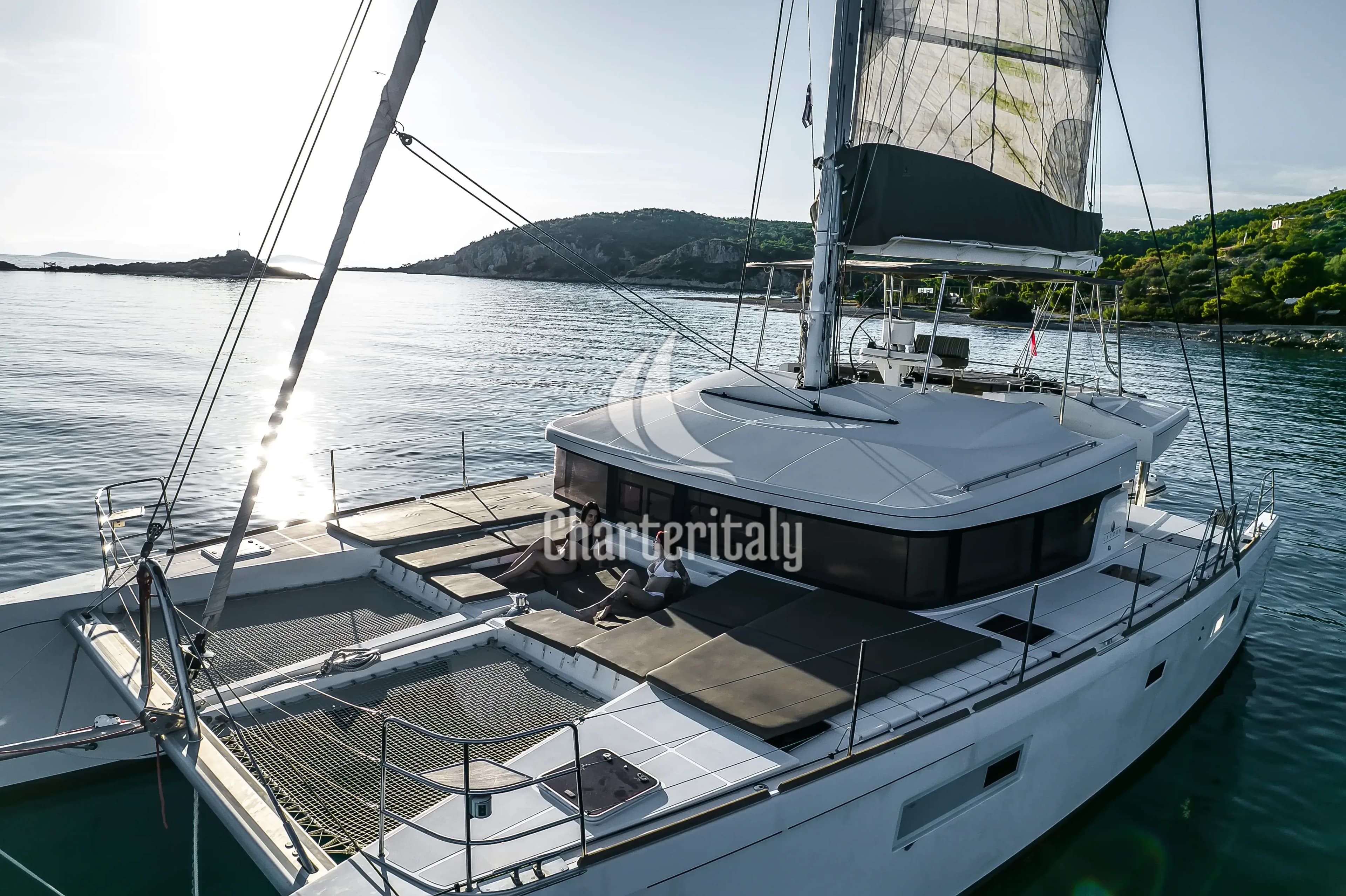 Lagoon 52 - White Pearl - 14