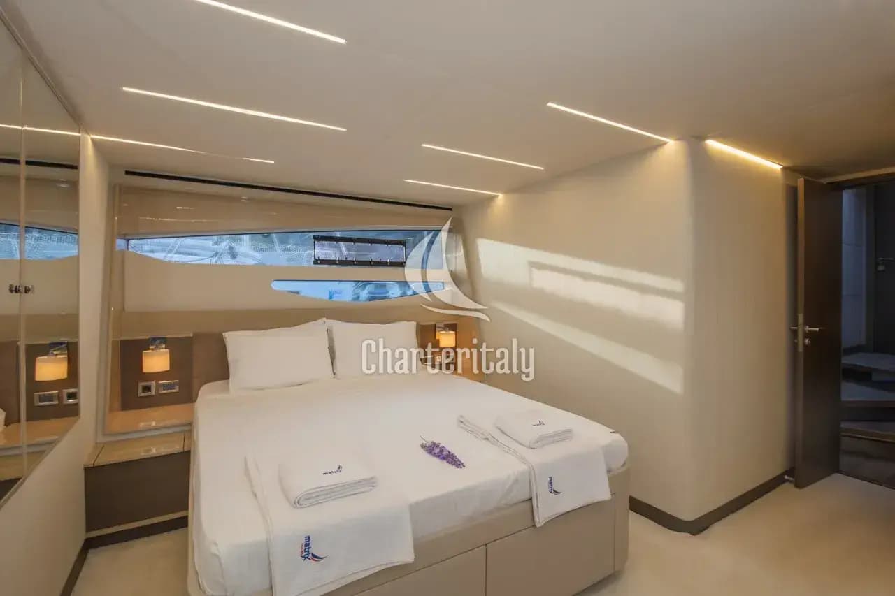 Numarine 62 Flybridge - Journey - 25