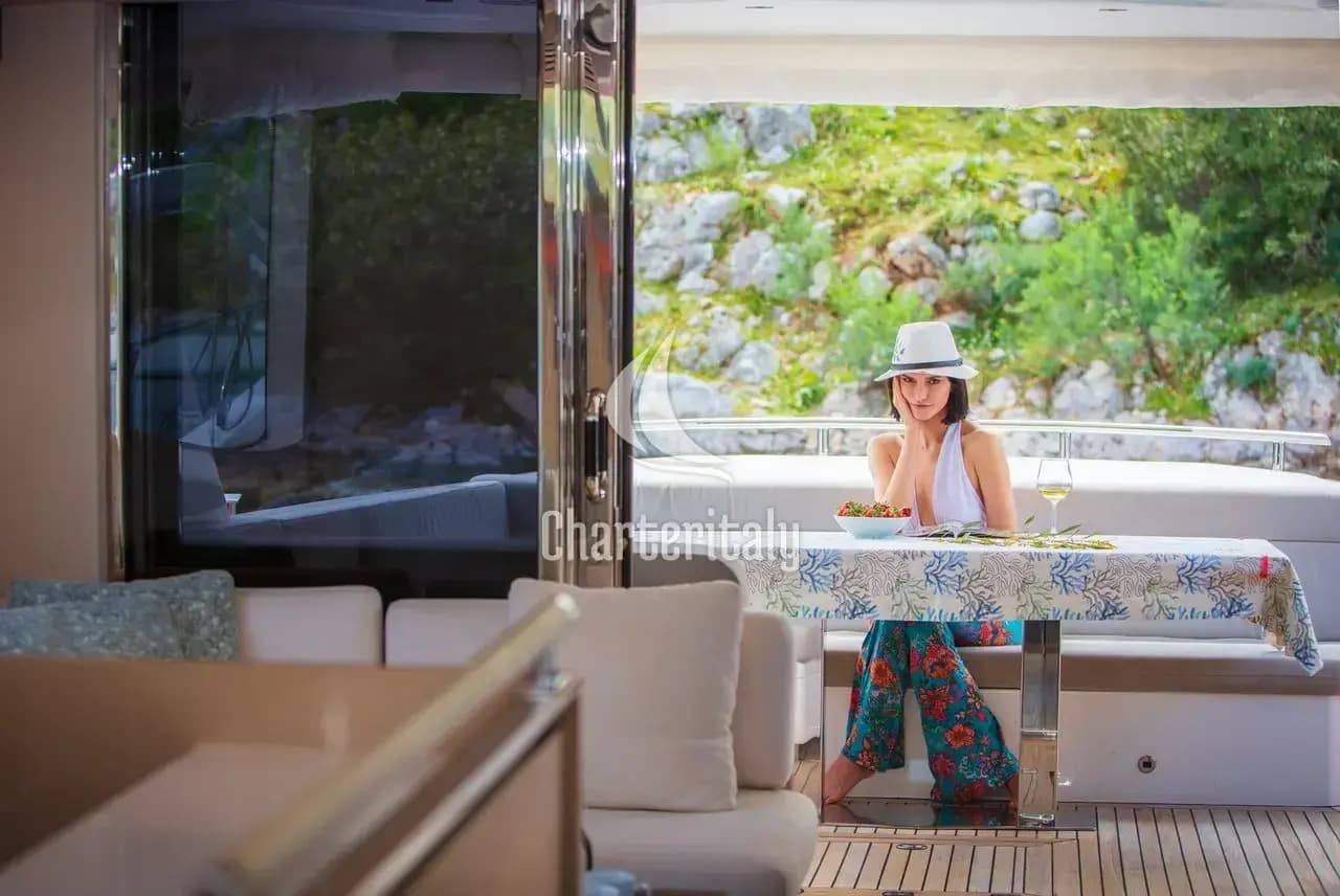 Numarine 62 Flybridge - Journey - 10
