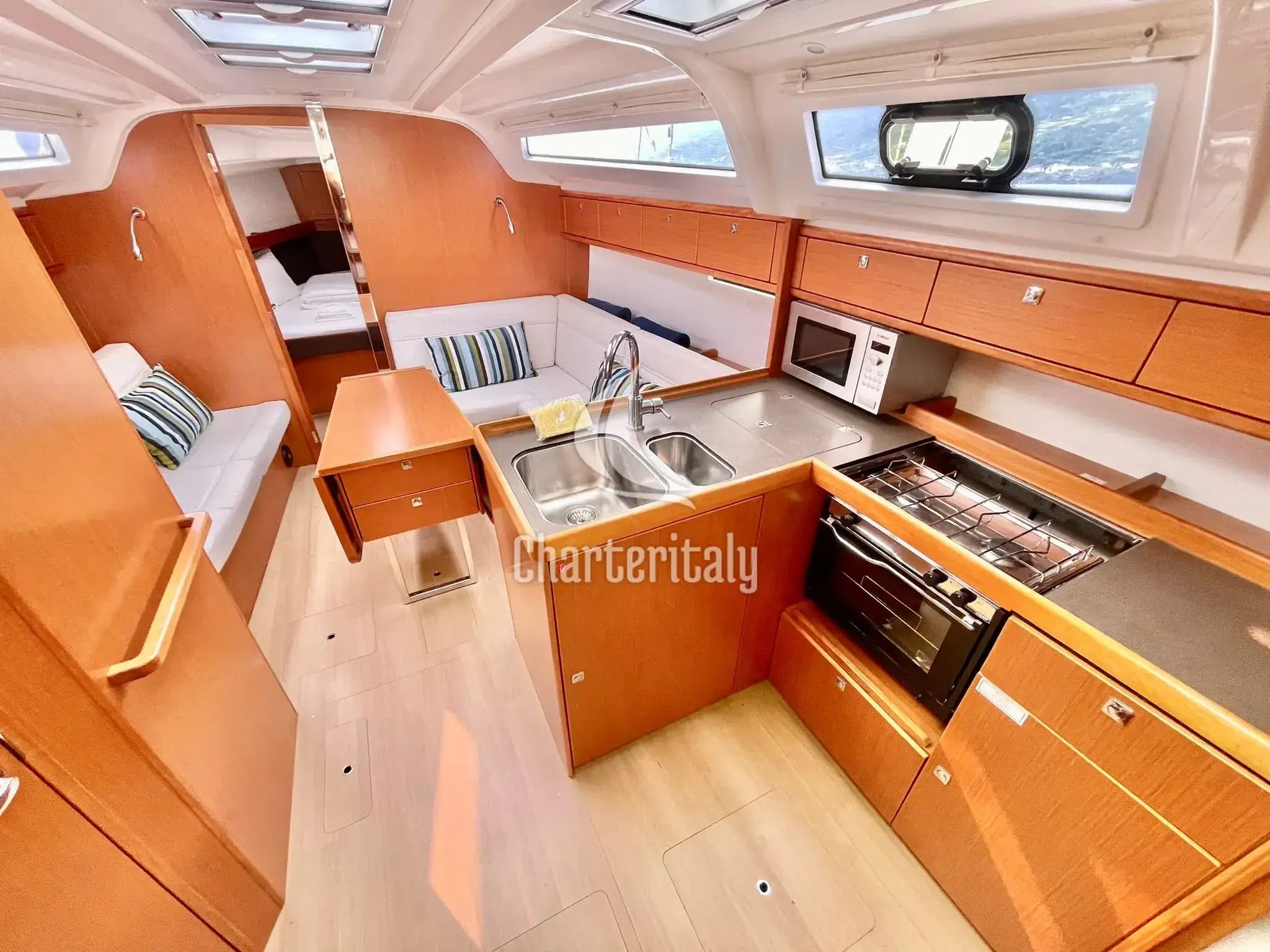 Bavaria Cruiser 37 - Sailtours - 3