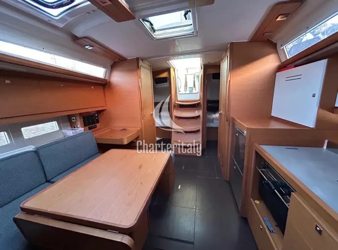 Dufour 390 Grand Large - Sail Corvus - 8