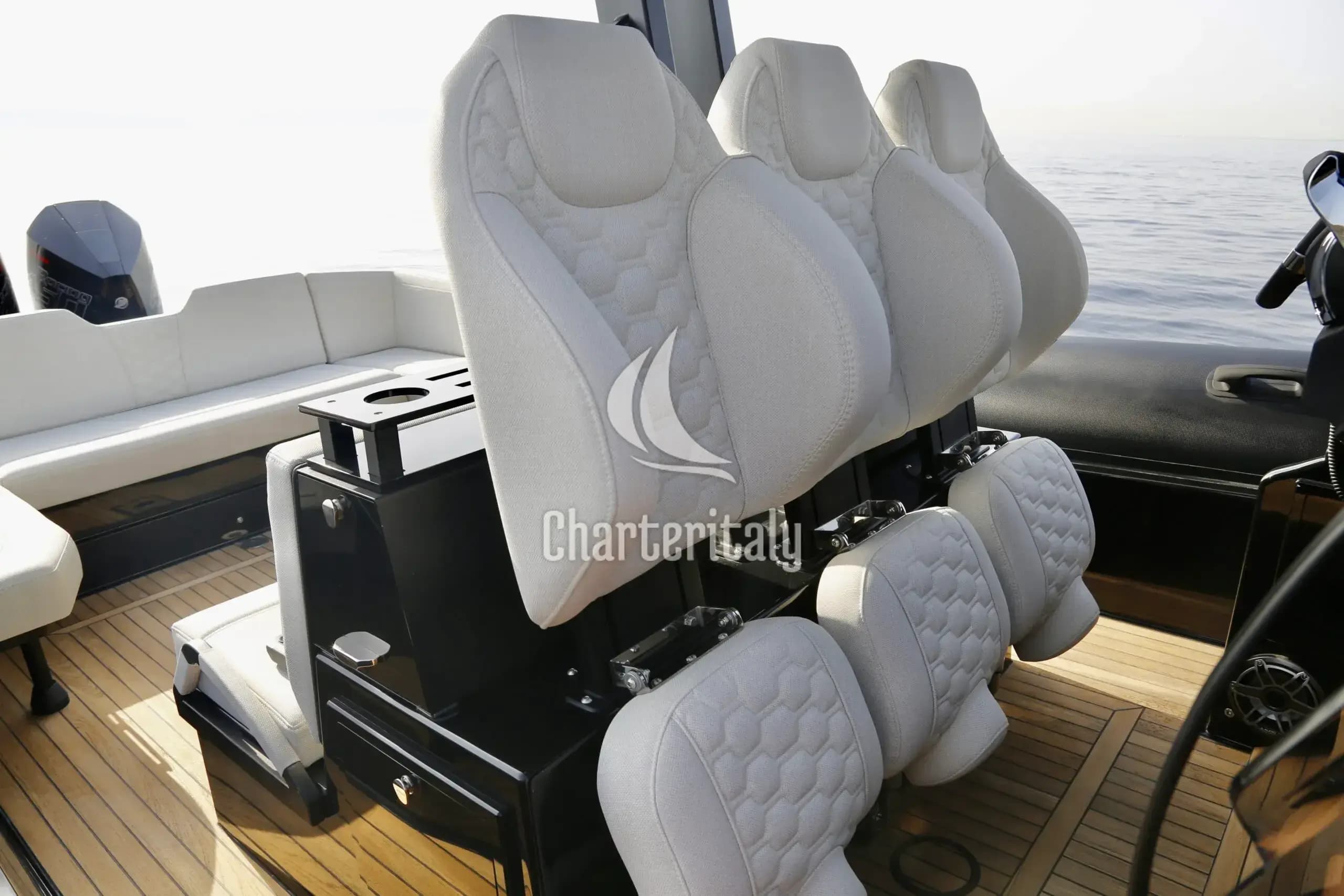 Technohull Explorer 40 - Technohull Explorer 40 - 3