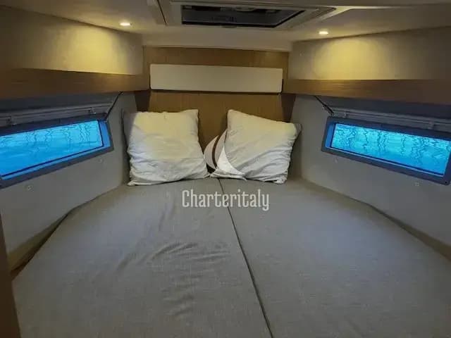 Bavaria C38 - Black Pearl - 3