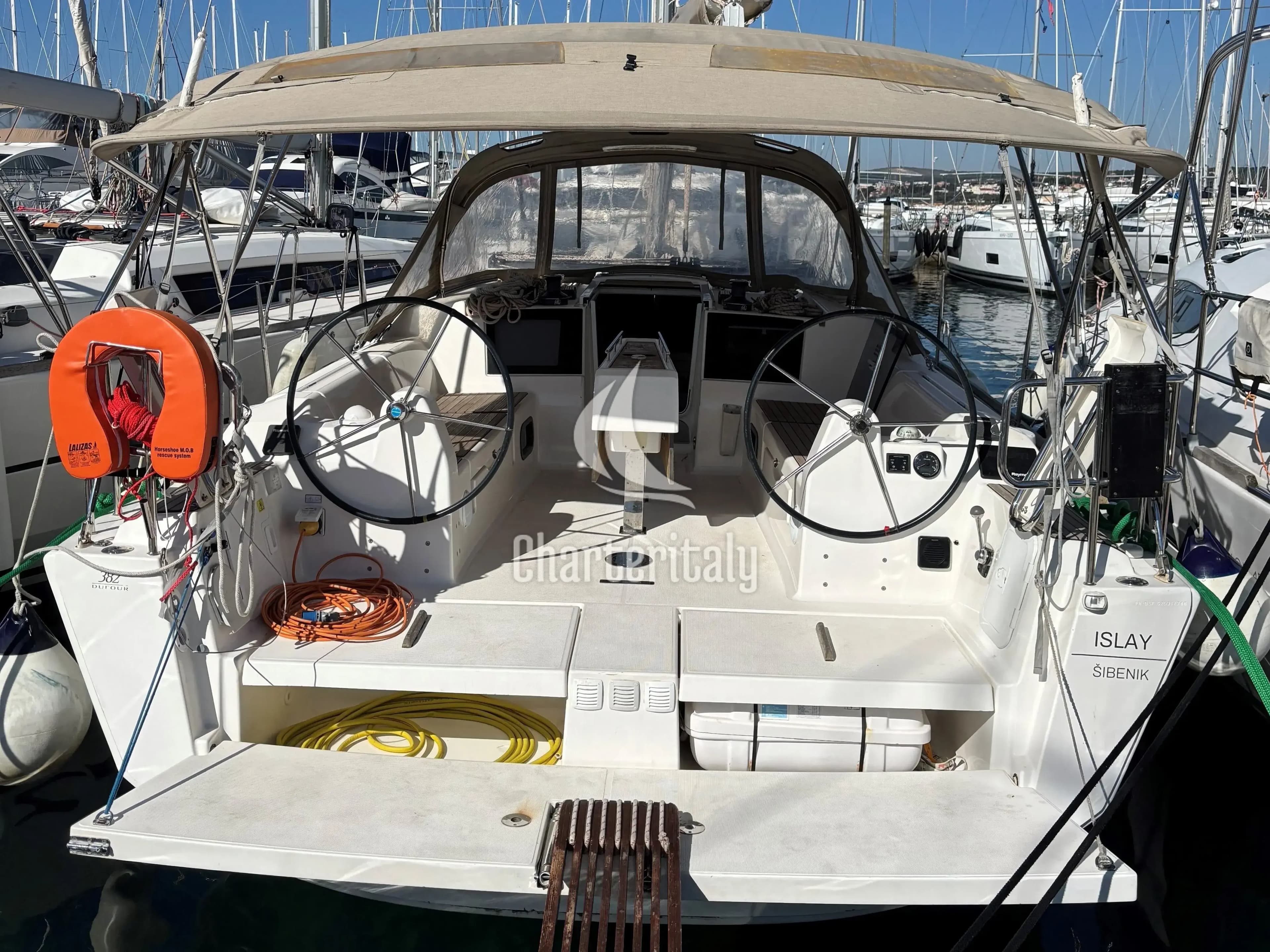 Dufour 382 Grand Large - Islay - 1